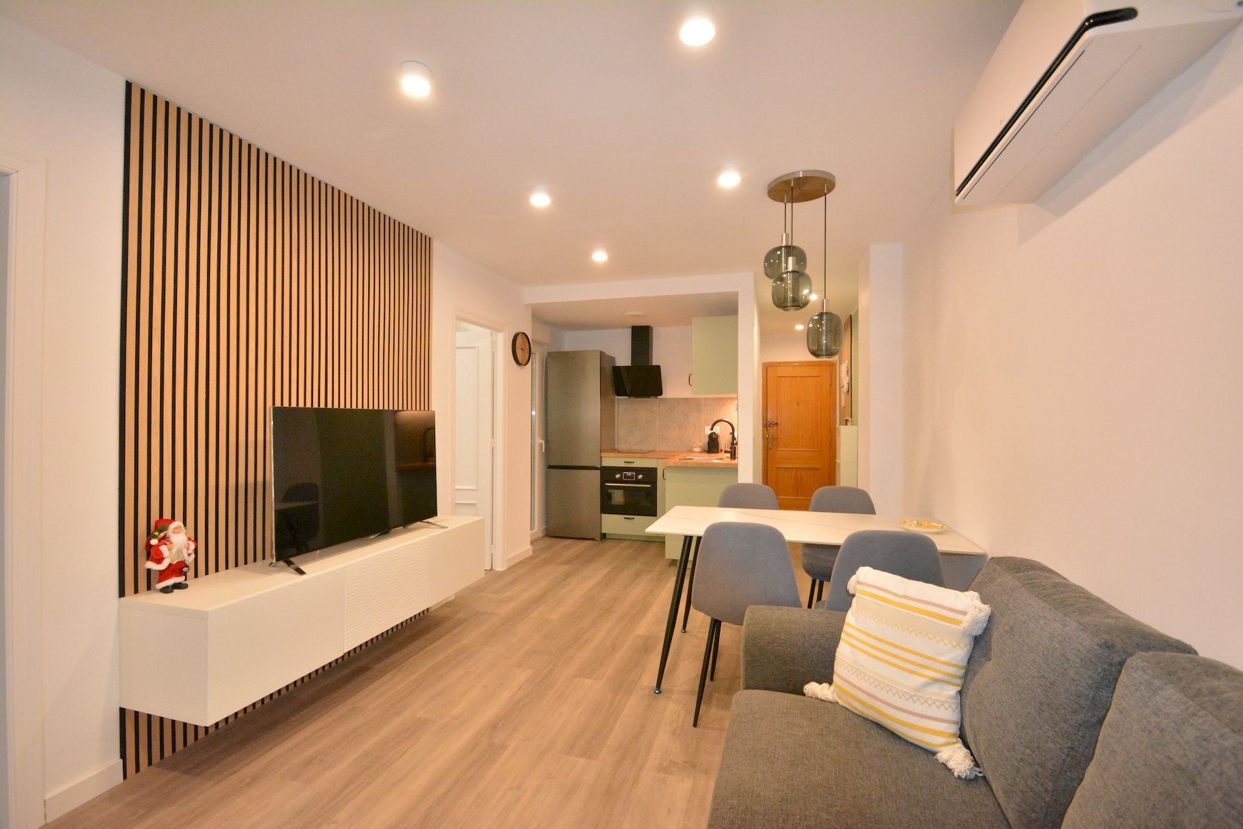 For sale - 2 Bedroom 1 Bathroom Apartment in Torrevieja - Costa Blanca  - Alicante