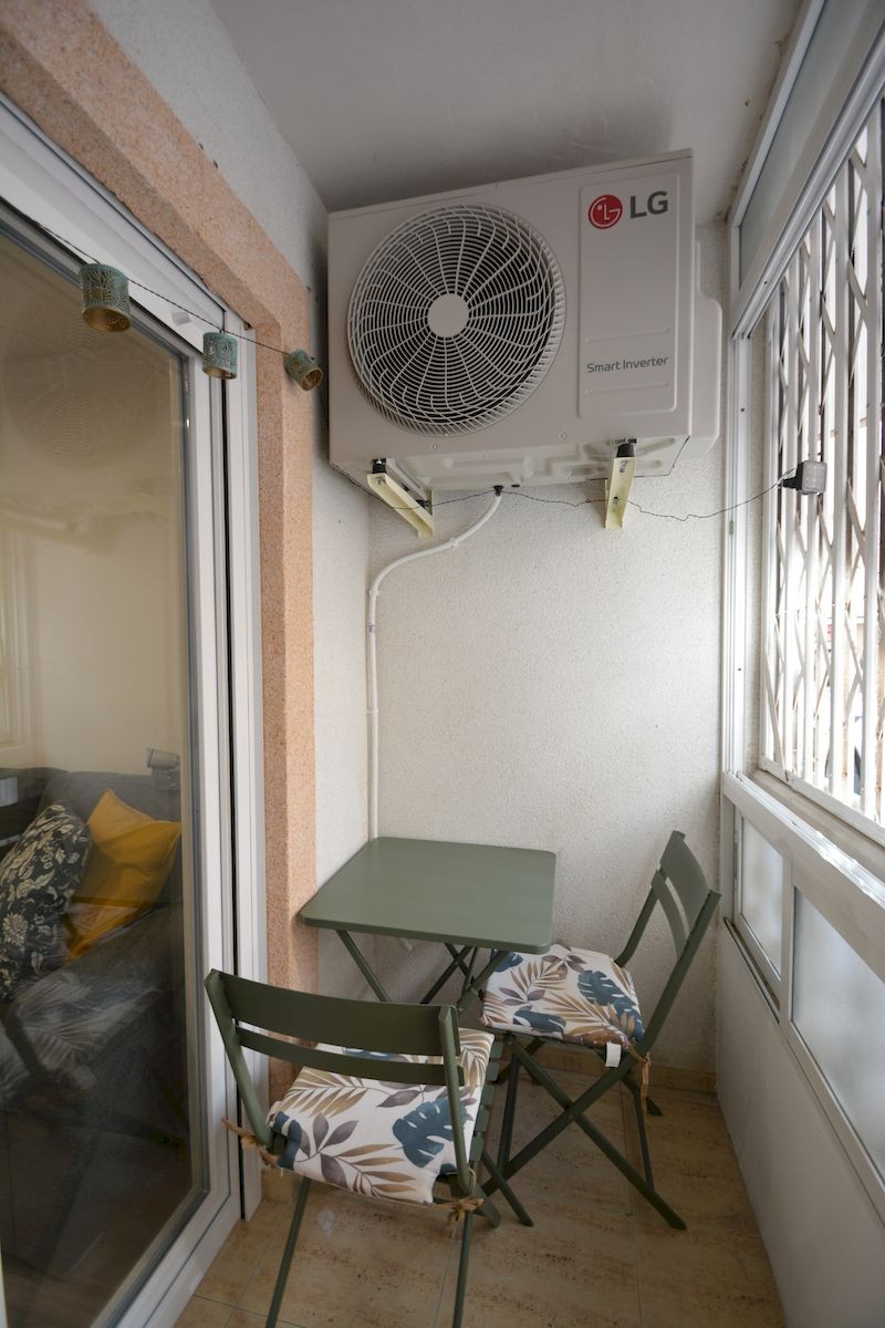 For sale - 2 Bedroom 1 Bathroom Apartment in Torrevieja - Costa Blanca  - Alicante