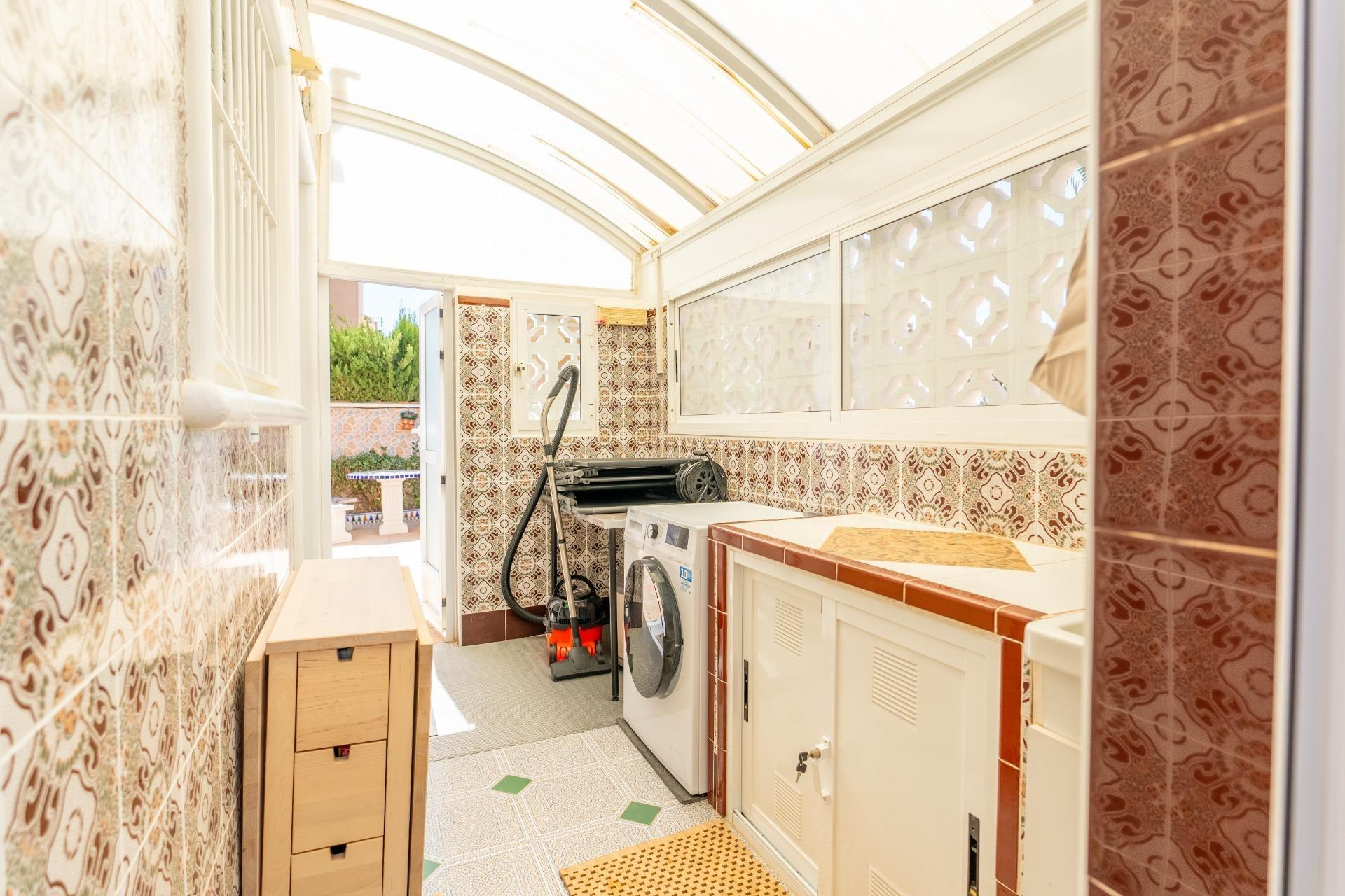 For sale - 3 Bedroom 2 Bathroom Villa in Torrevieja - Los Balcones - Los Altos Del Edén  - Alicante