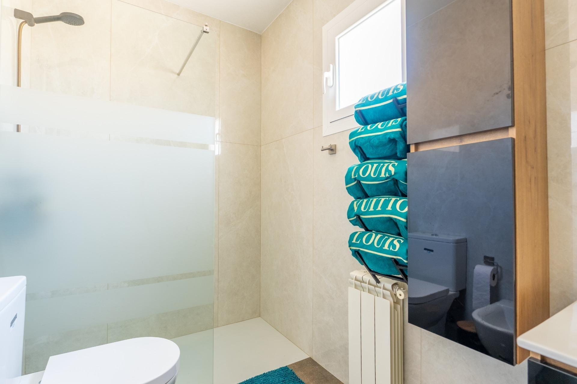 For sale - 3 Bedroom 2 Bathroom Villa in Torrevieja - Los Balcones - Los Altos Del Edén  - Alicante