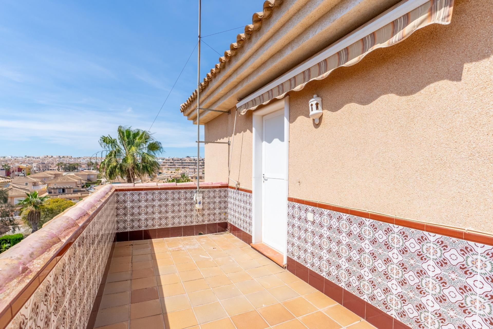 For sale - 3 Bedroom 2 Bathroom Villa in Torrevieja - Los Balcones - Los Altos Del Edén  - Alicante