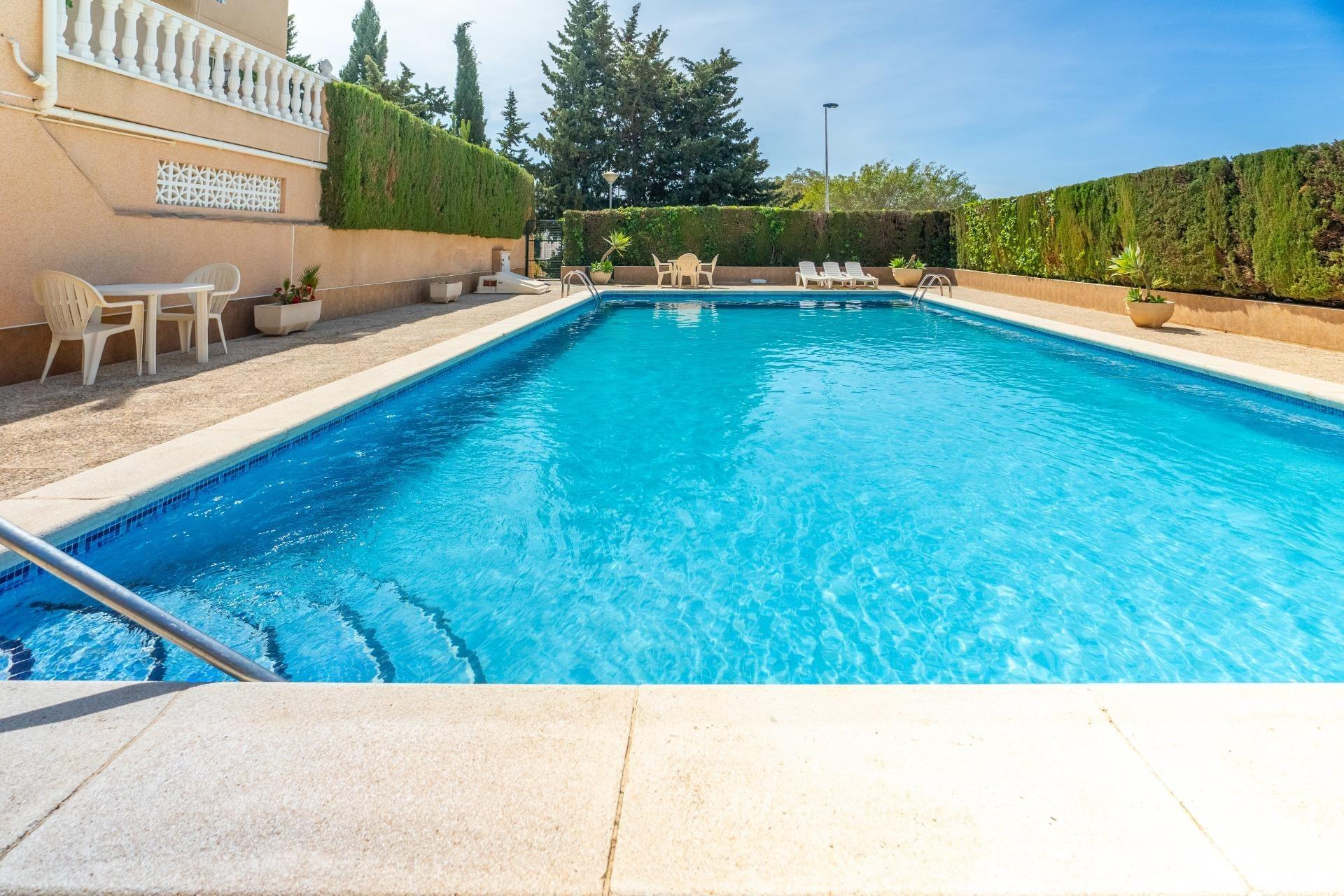 For sale - 3 Bedroom 2 Bathroom Villa in Torrevieja - Los Balcones - Los Altos Del Edén  - Alicante