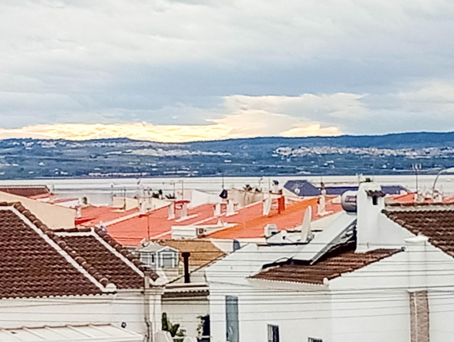 For sale - 4 Bedroom 2 Bathroom Villa in Torrevieja - La Siesta  - Alicante