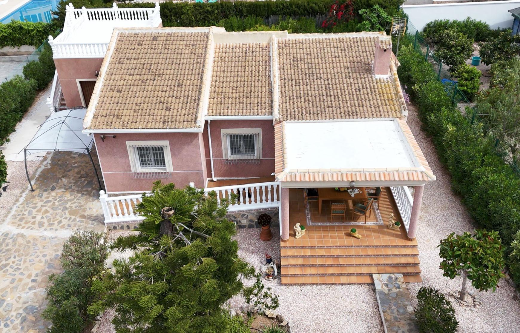For sale - 4 Bedroom 2 Bathroom Villa in Torrevieja - La Siesta  - Alicante