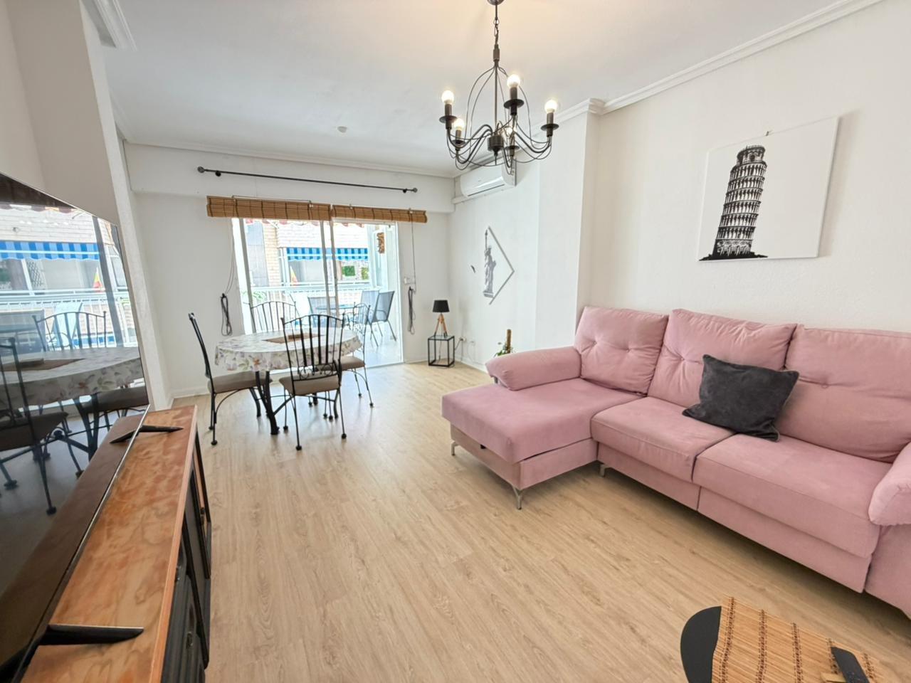 For sale - 2 Bedroom 1 Bathroom Apartment in Torrevieja - Playa Del Cura  - Alicante