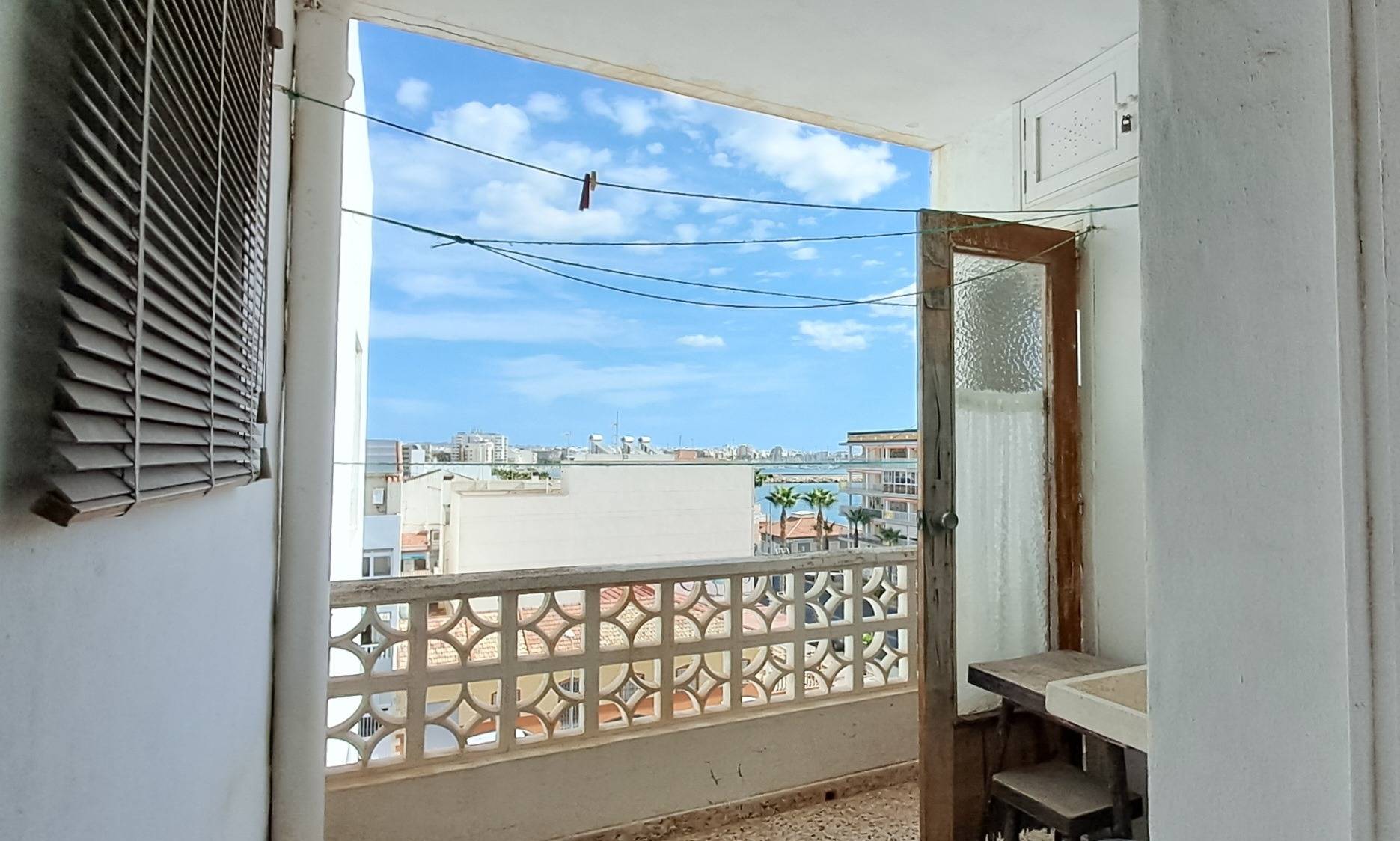 For sale - 3 Bedroom 2 Bathroom Penthouse in Torrevieja - Playa De Los Naufragos  - Alicante