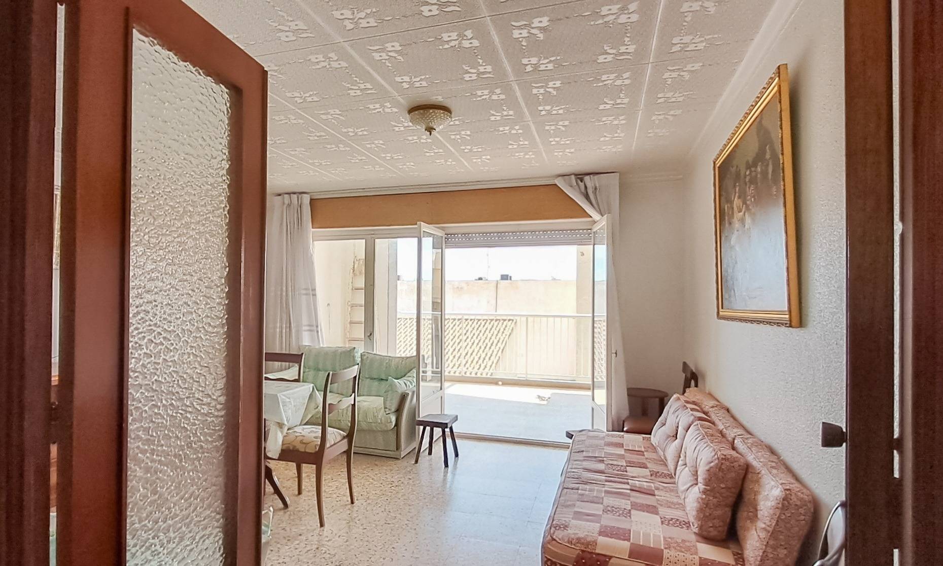 For sale - 3 Bedroom 2 Bathroom Penthouse in Torrevieja - Playa De Los Naufragos  - Alicante