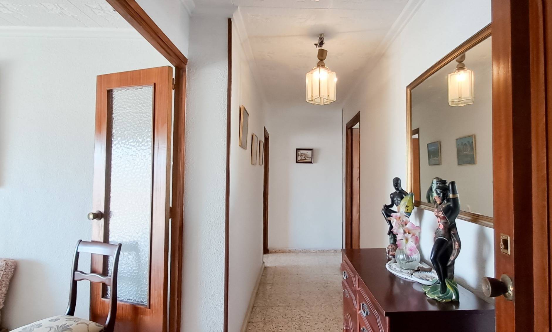 For sale - 3 Bedroom 2 Bathroom Penthouse in Torrevieja - Playa De Los Naufragos  - Alicante