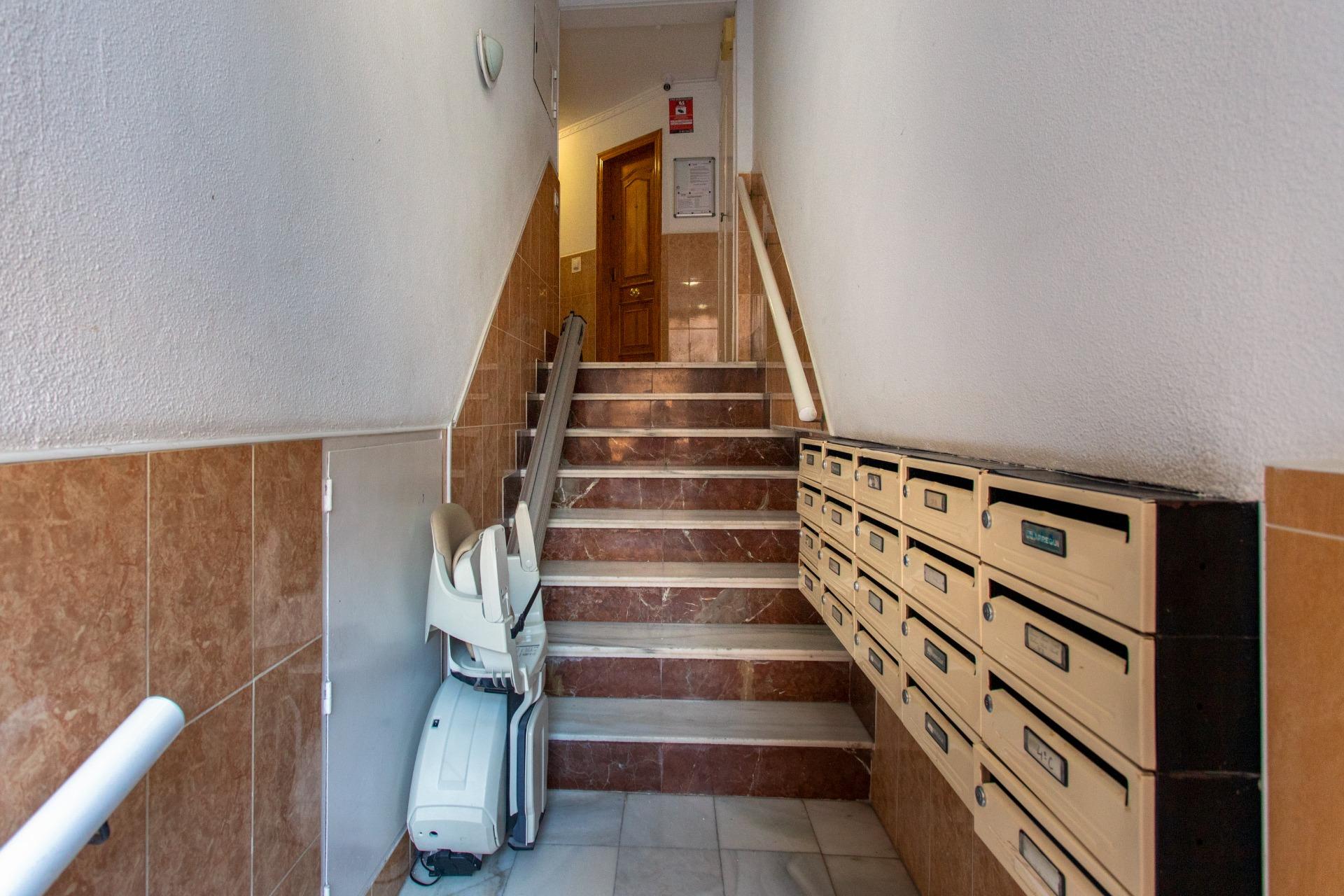 For sale - 3 Bedroom 2 Bathroom Penthouse in Torrevieja - Playa Del Cura  - Alicante