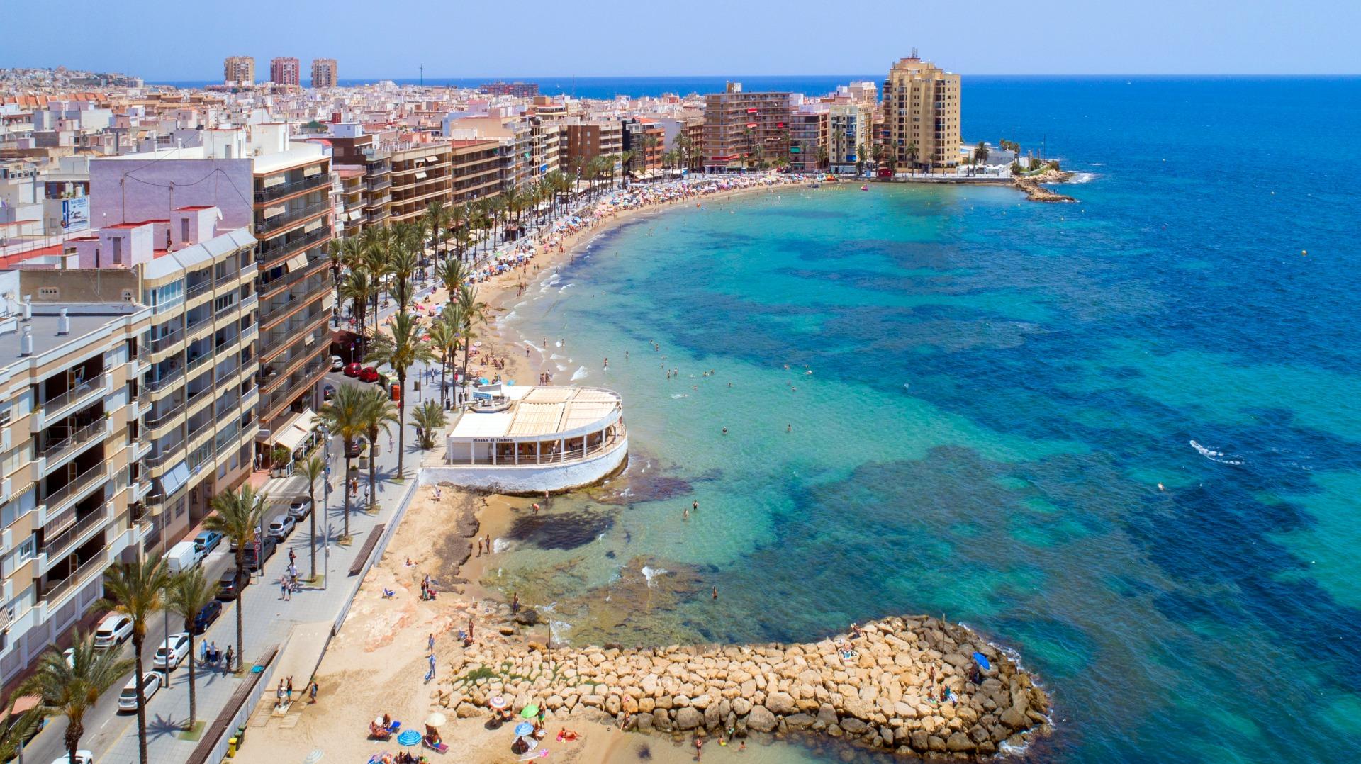 For sale - 3 Bedroom 2 Bathroom Penthouse in Torrevieja - Playa Del Cura  - Alicante