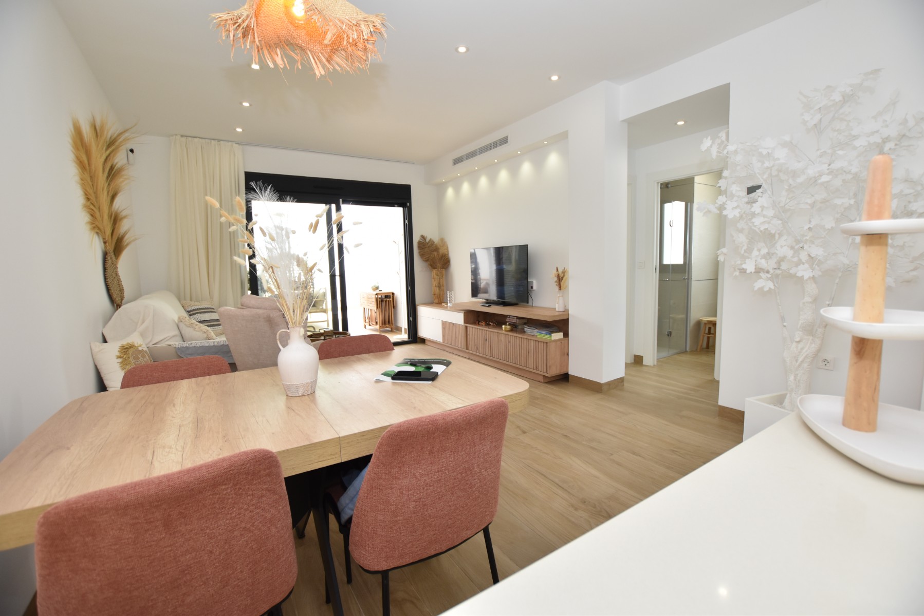 For sale - 2 Bedroom 2 Bathroom Apartment in Torrevieja - Costa Blanca  - Alicante