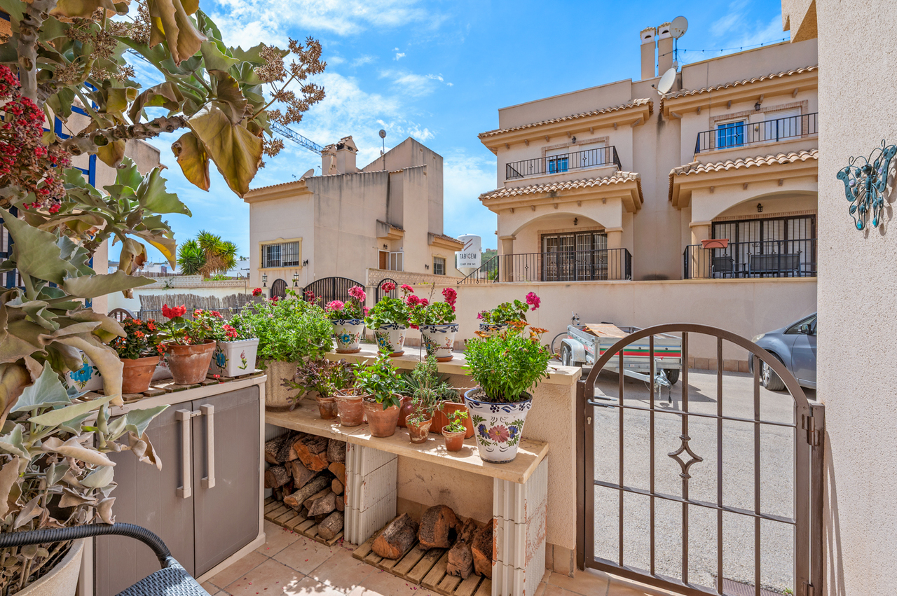 For sale - 2 Bedroom 1 Bathroom Town House in San Miguel de Salinas - Inland  - Alicante