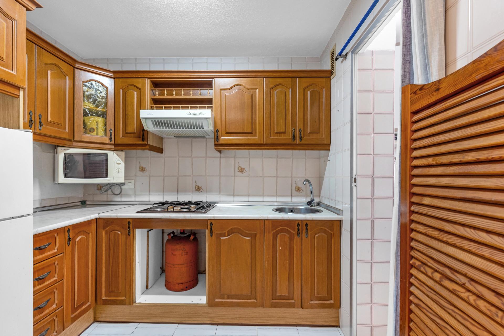 For sale - 3 Bedroom 2 Bathroom Bungalow in Torrevieja - Centro  - Alicante