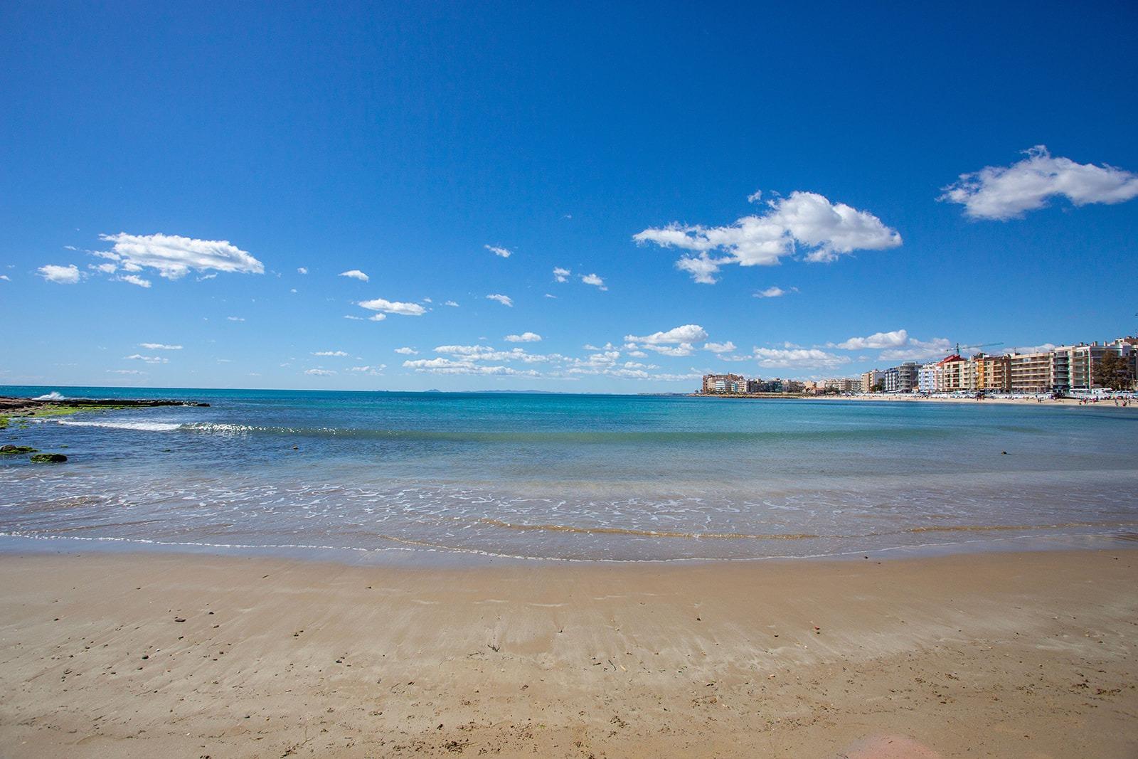 For sale - 3 Bedroom 2 Bathroom Bungalow in Torrevieja - Centro  - Alicante