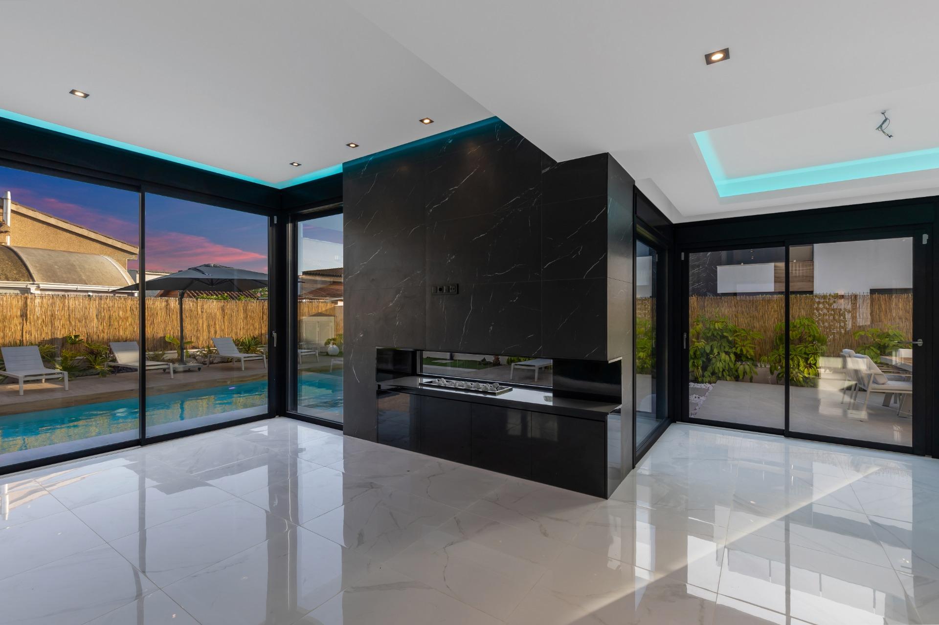 For sale - 3 Bedroom 3 Bathroom Villa in Torrevieja - Torreta Florida  - Alicante