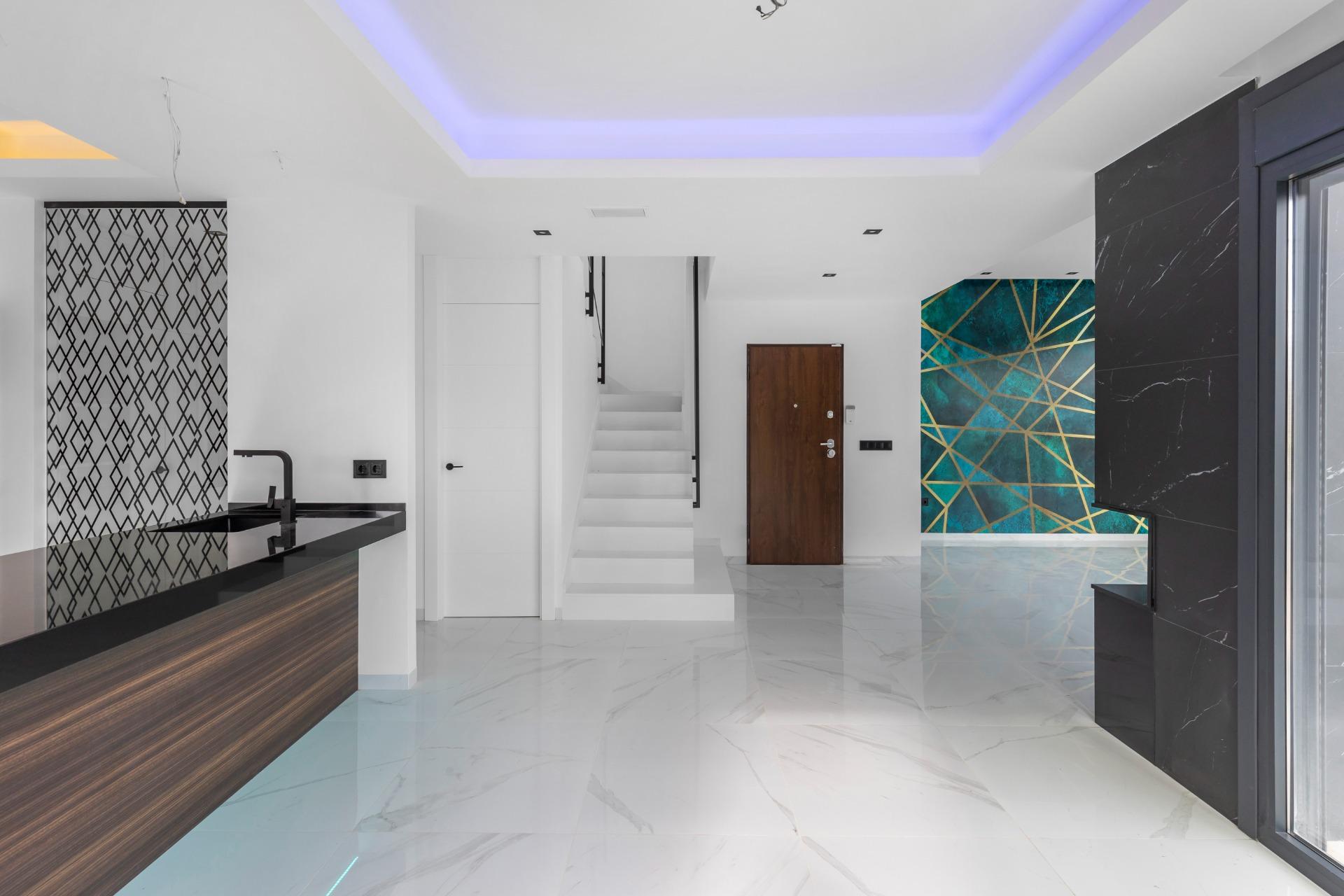 For sale - 3 Bedroom 3 Bathroom Villa in Torrevieja - Torreta Florida  - Alicante