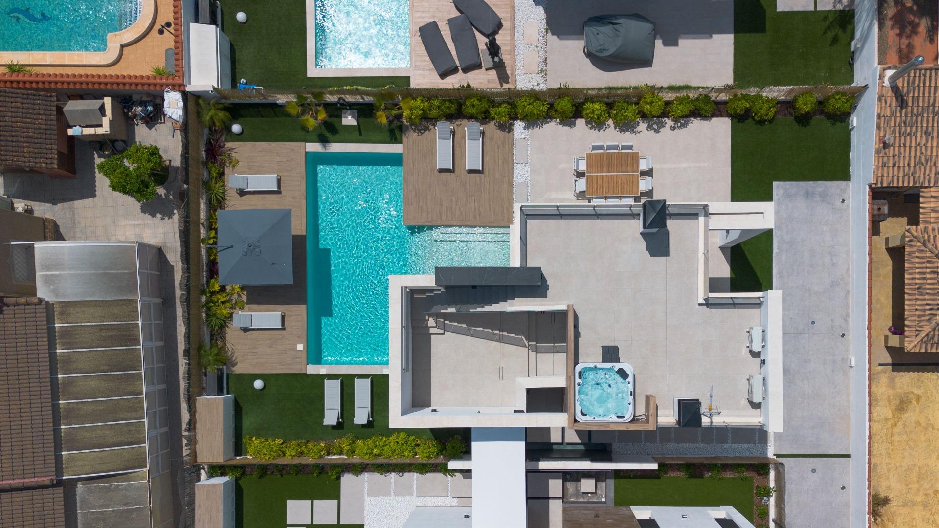 For sale - 3 Bedroom 3 Bathroom Villa in Torrevieja - Torreta Florida  - Alicante