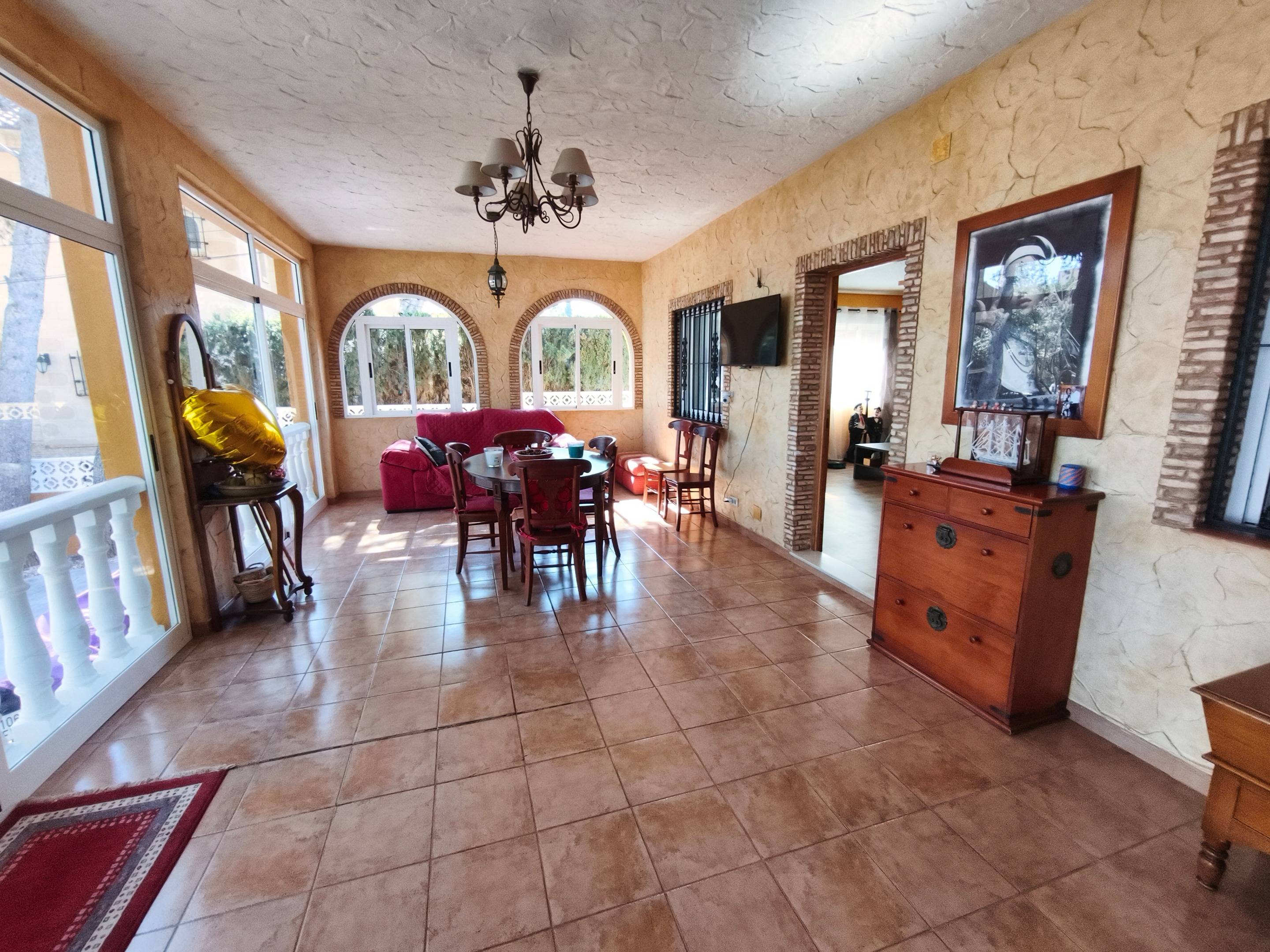 For sale - 4 Bedroom 2 Bathroom Villa in Torrevieja - Los Balcones  - Alicante