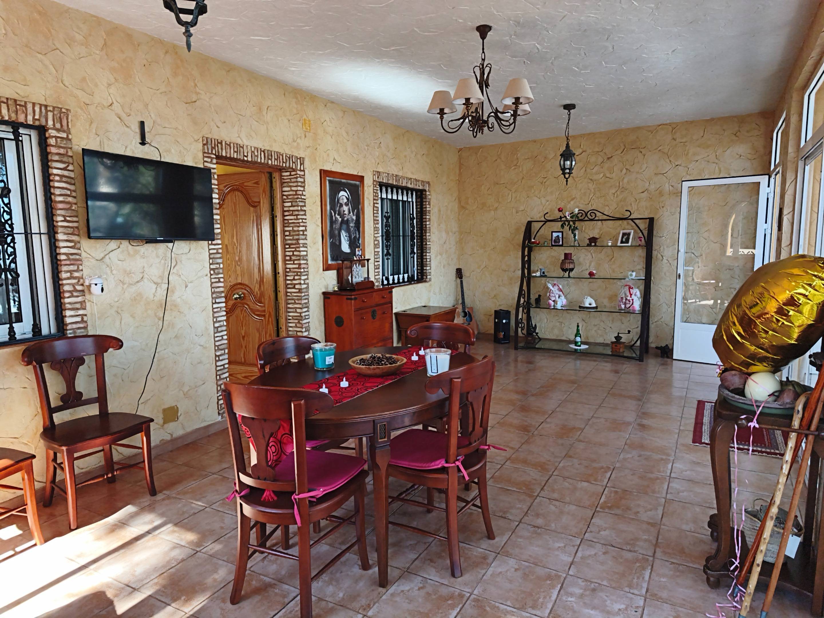 For sale - 4 Bedroom 2 Bathroom Villa in Torrevieja - Los Balcones  - Alicante