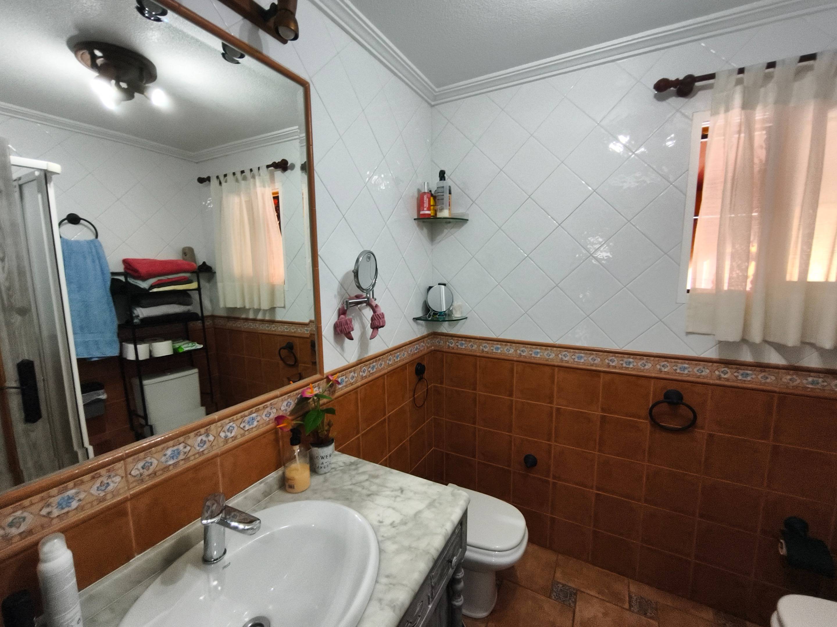 For sale - 4 Bedroom 2 Bathroom Villa in Torrevieja - Los Balcones  - Alicante