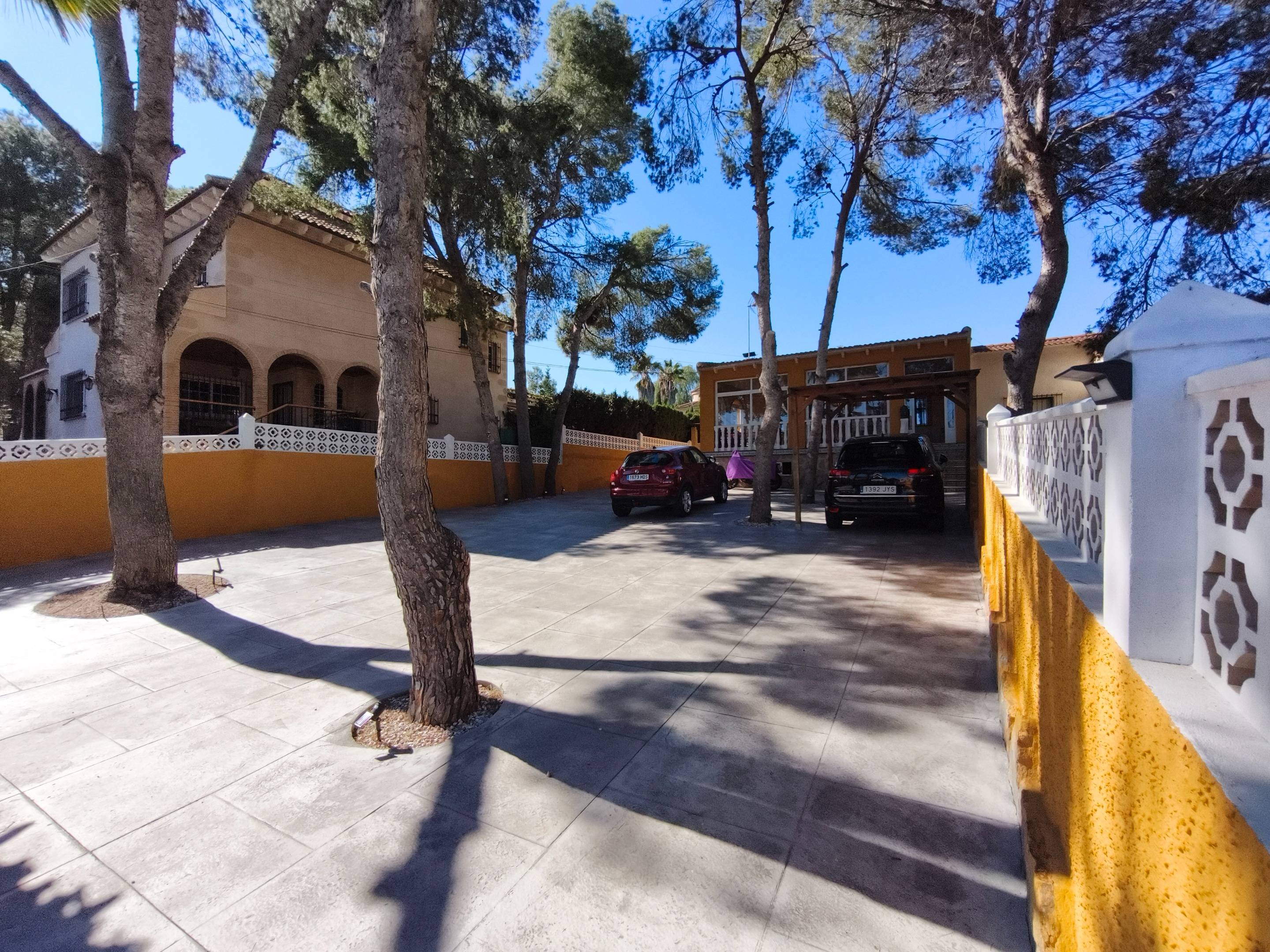 For sale - 4 Bedroom 2 Bathroom Villa in Torrevieja - Los Balcones  - Alicante
