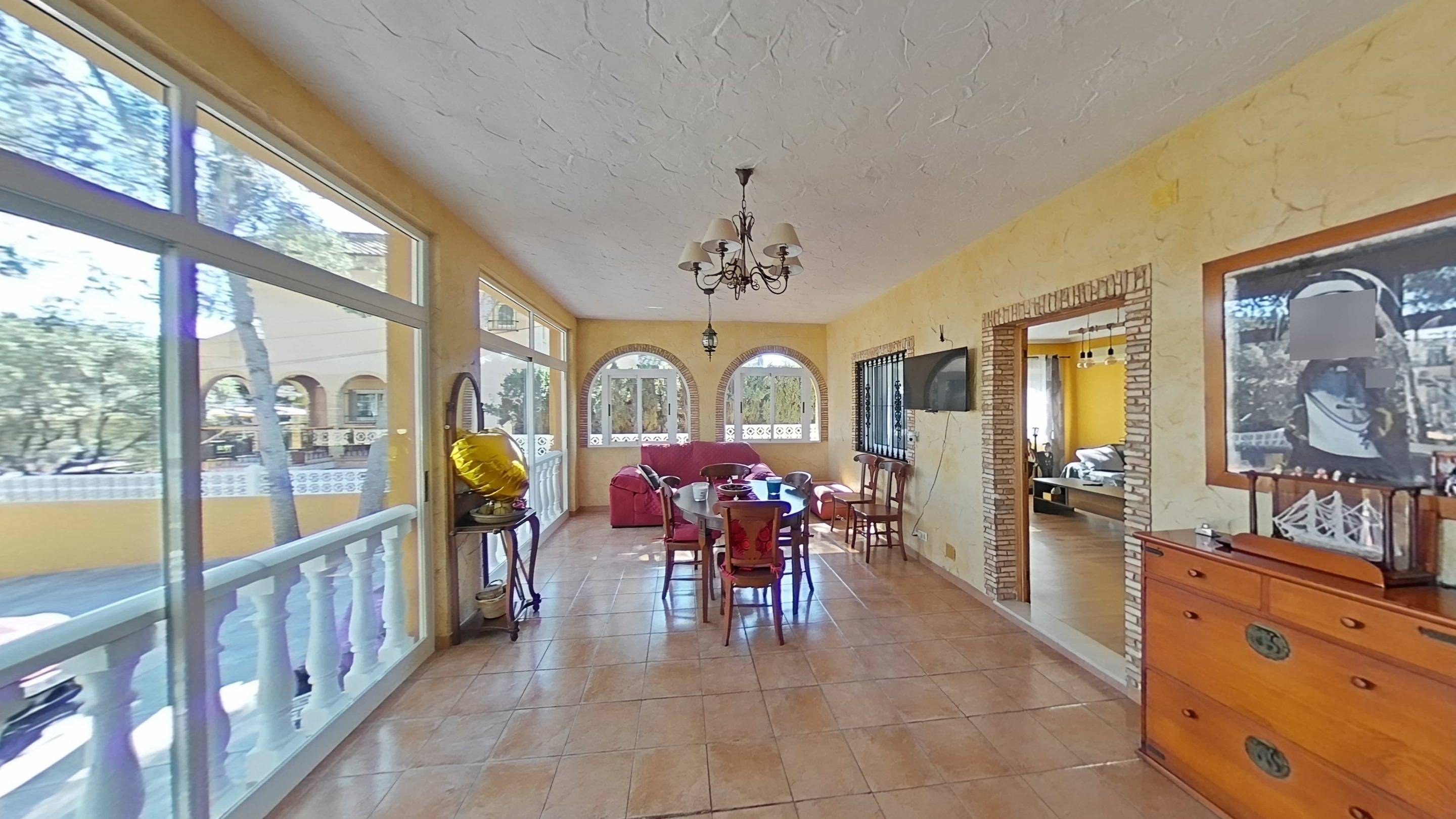 For sale - 4 Bedroom 2 Bathroom Villa in Torrevieja - Los Balcones  - Alicante