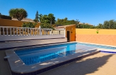27-129-386-11-761/77270, 4 Bedroom 2 Bathroom Villa in Torrevieja