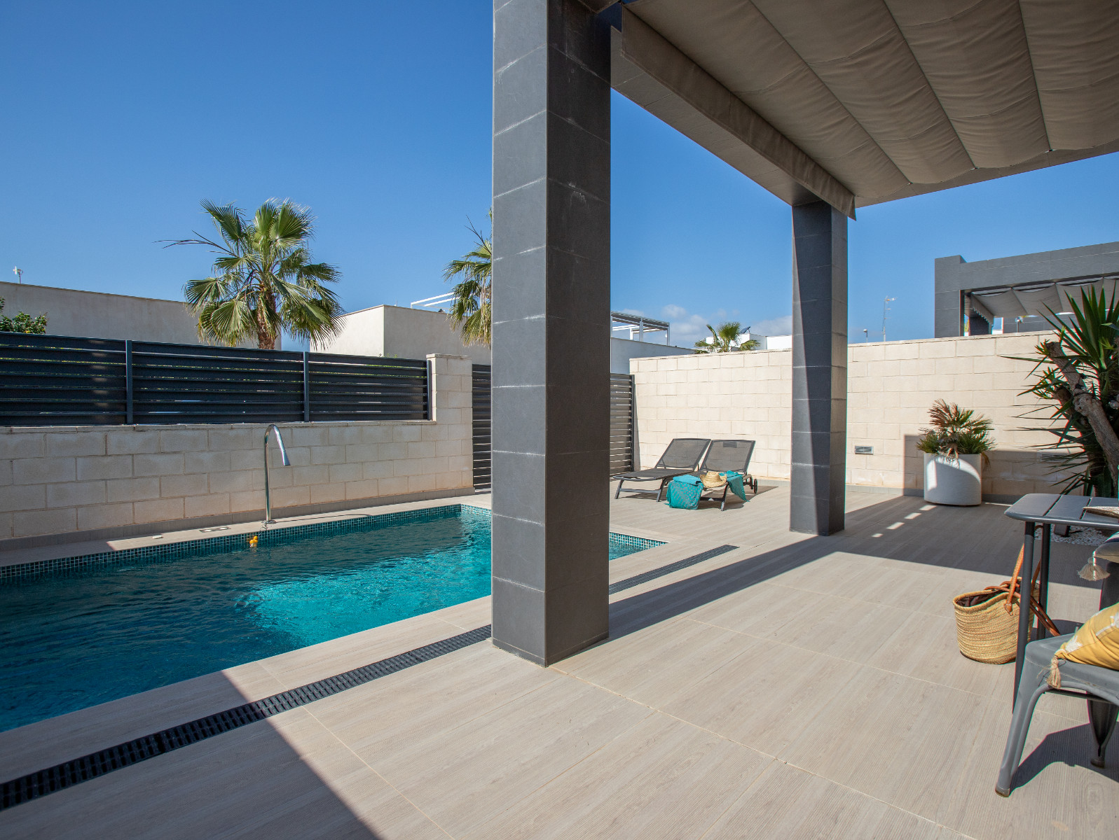 For sale - 3 Bedroom 2 Bathroom Villa in Rojales - Inland  - Alicante