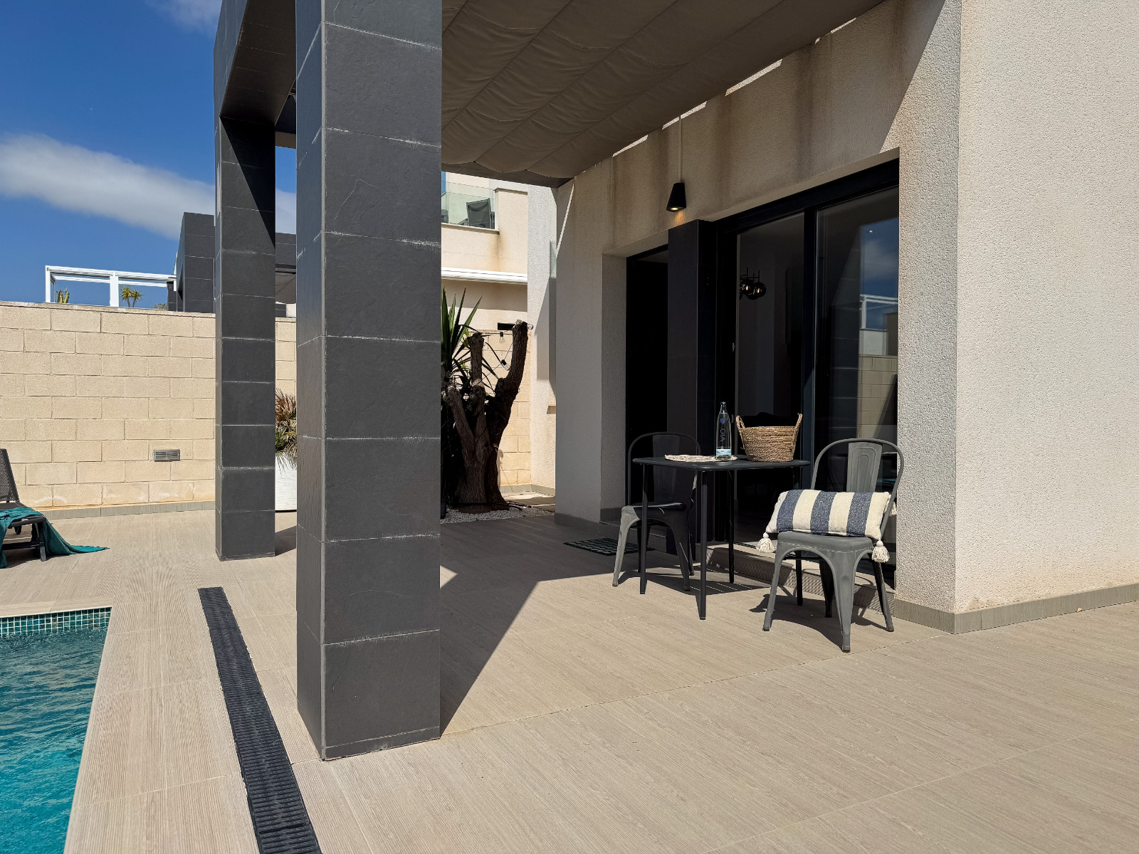 For sale - 3 Bedroom 2 Bathroom Villa in Rojales - Inland  - Alicante