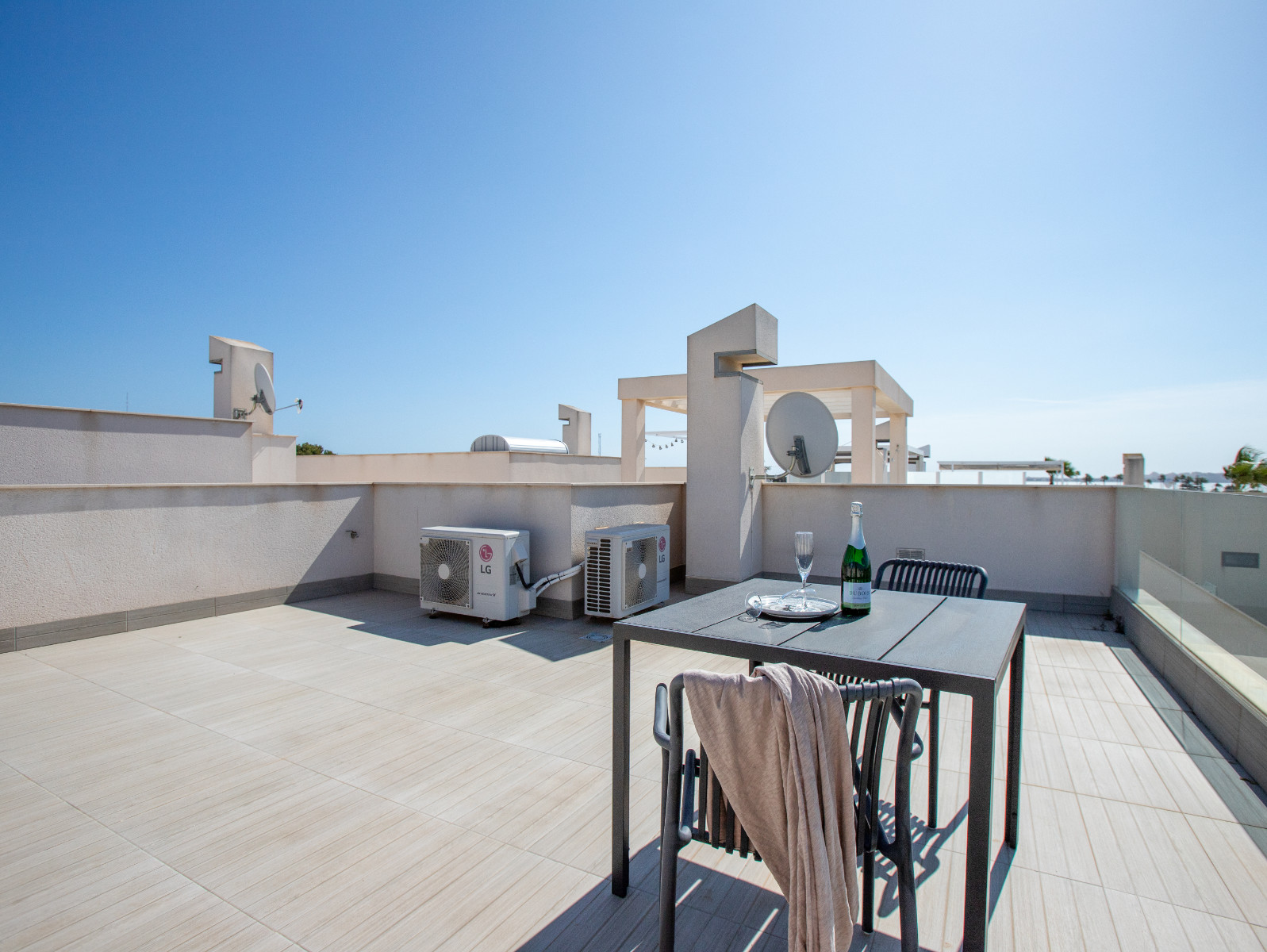 For sale - 3 Bedroom 2 Bathroom Villa in Rojales - Inland  - Alicante