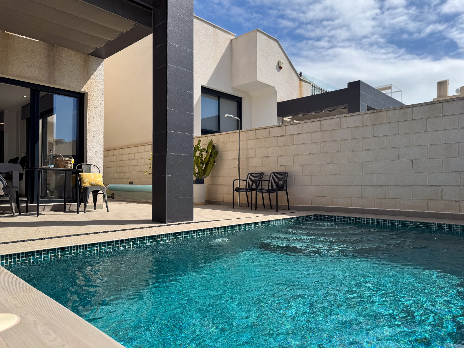 For sale - 3 Bedroom 2 Bathroom Villa in Rojales - Inland  - Alicante