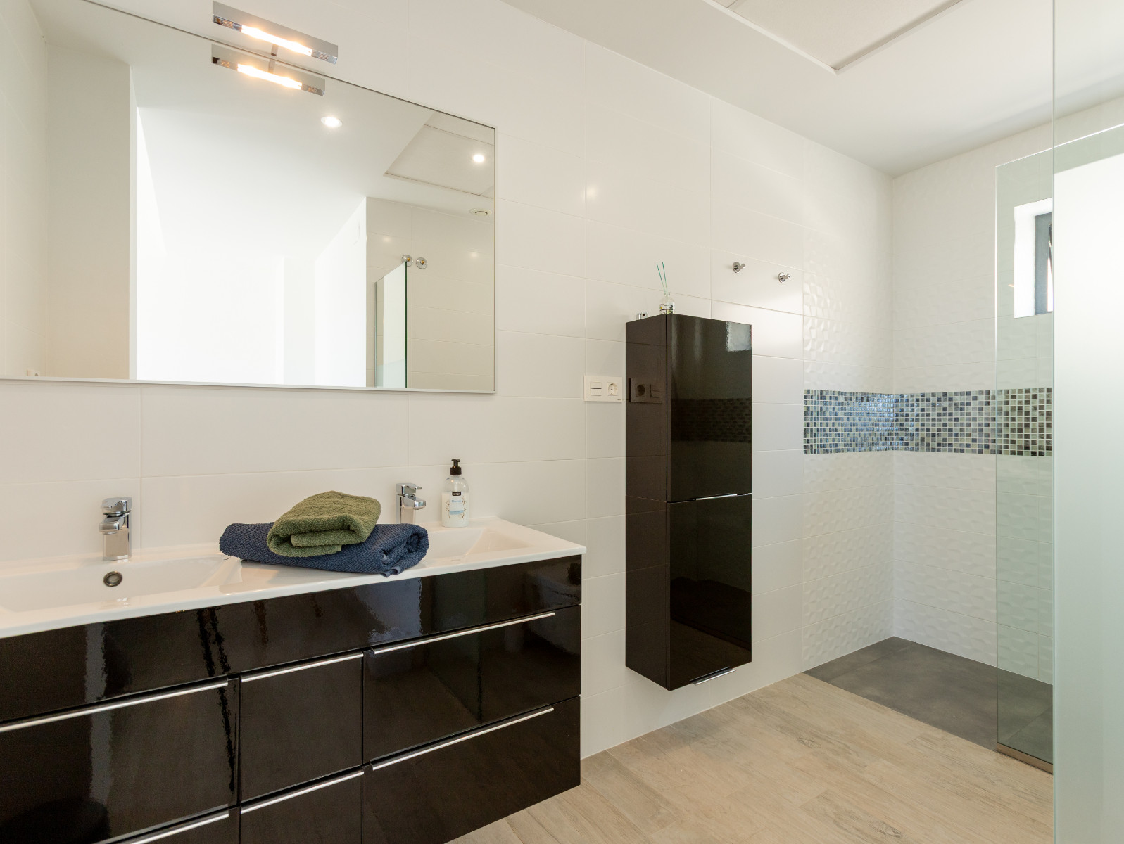 For sale - 3 Bedroom 2 Bathroom Villa in Rojales - Inland  - Alicante