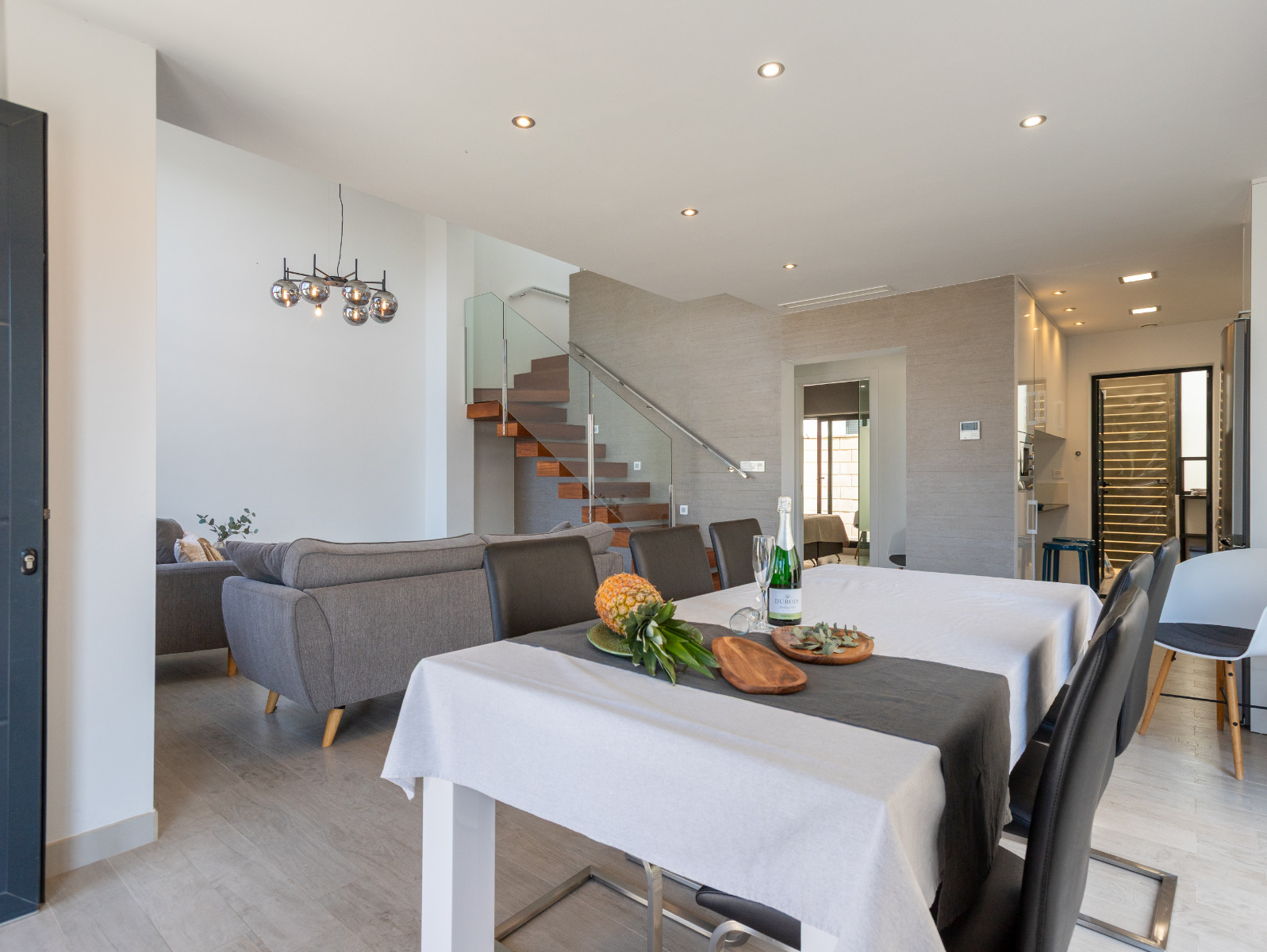 For sale - 3 Bedroom 2 Bathroom Villa in Rojales - Inland  - Alicante