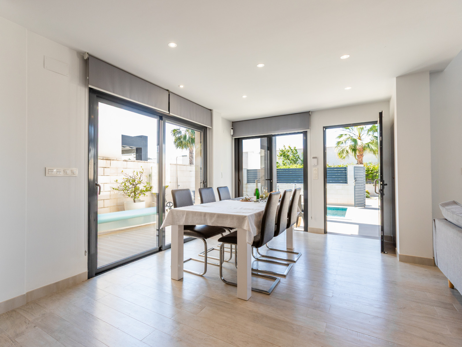 For sale - 3 Bedroom 2 Bathroom Villa in Rojales - Inland  - Alicante