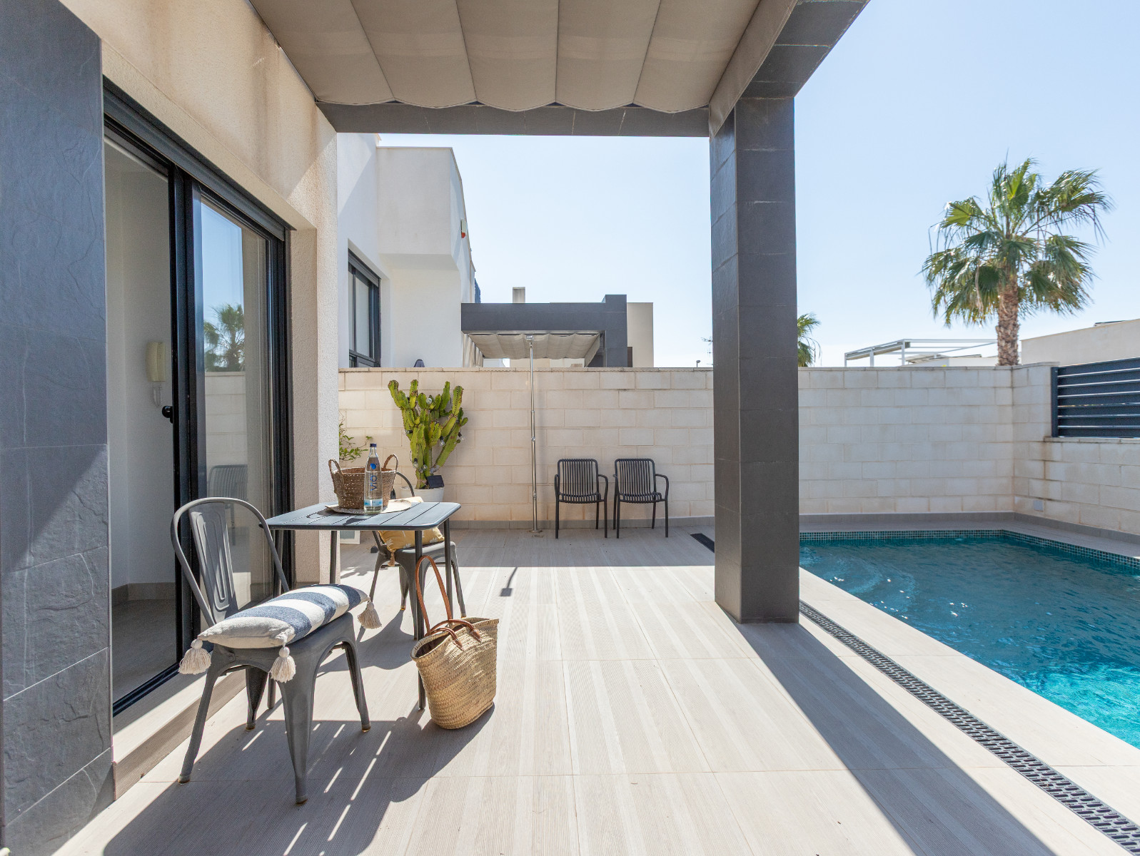 For sale - 3 Bedroom 2 Bathroom Villa in Rojales - Inland  - Alicante