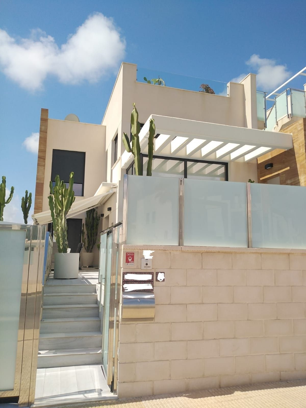 For sale - 3 Bedroom 3 Bathroom Villa in Orihuela Costa - Costa Blanca  - Alicante