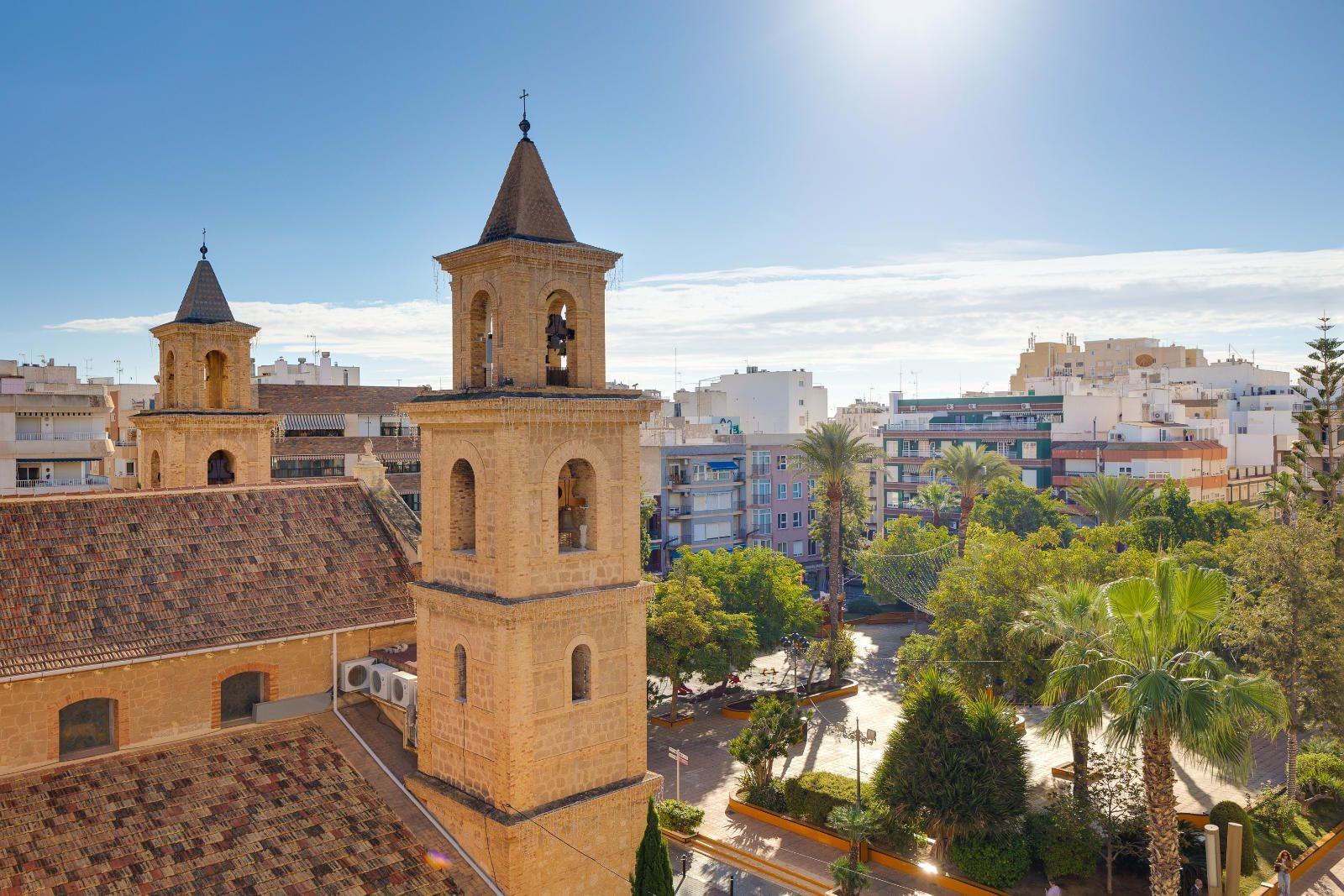 For sale - 2 Bedroom 2 Bathroom Apartment in Torrevieja - Centro  - Alicante