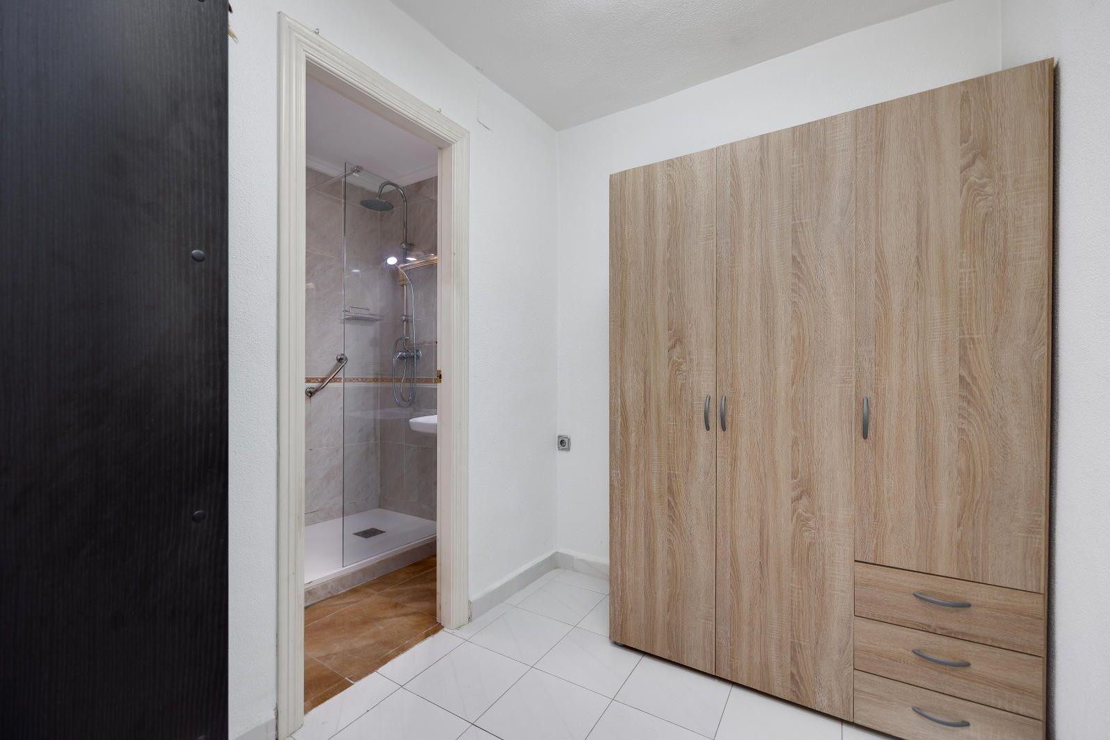 For sale - 2 Bedroom 2 Bathroom Apartment in Torrevieja - Centro  - Alicante