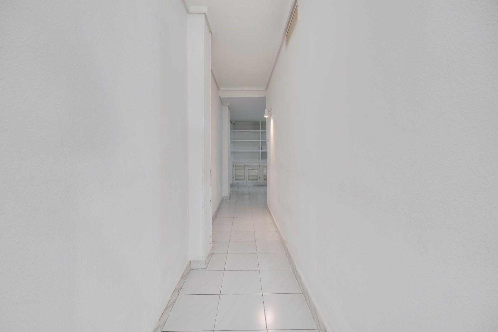 For sale - 2 Bedroom 2 Bathroom Apartment in Torrevieja - Centro  - Alicante