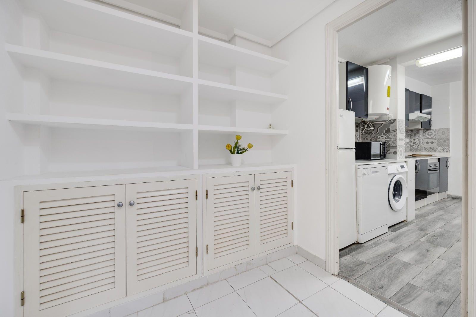 For sale - 2 Bedroom 2 Bathroom Apartment in Torrevieja - Centro  - Alicante