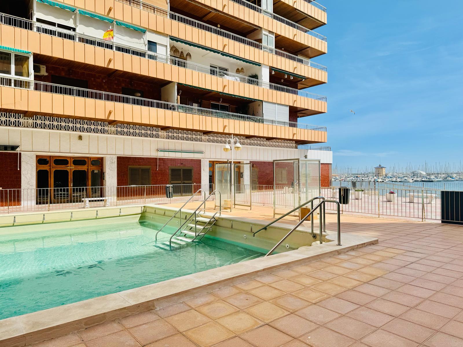 For sale - 3 Bedroom 2 Bathroom Apartment in Torrevieja - Costa Blanca  - Alicante
