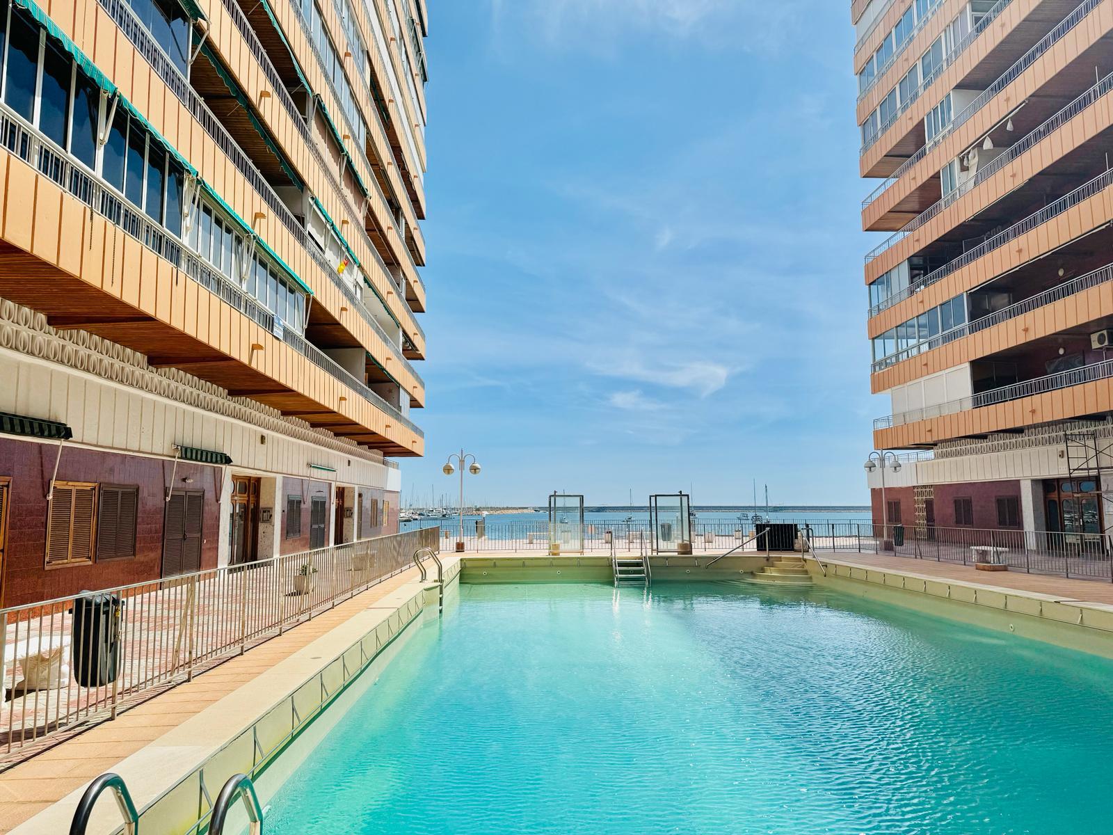 For sale - 3 Bedroom 2 Bathroom Apartment in Torrevieja - Costa Blanca  - Alicante