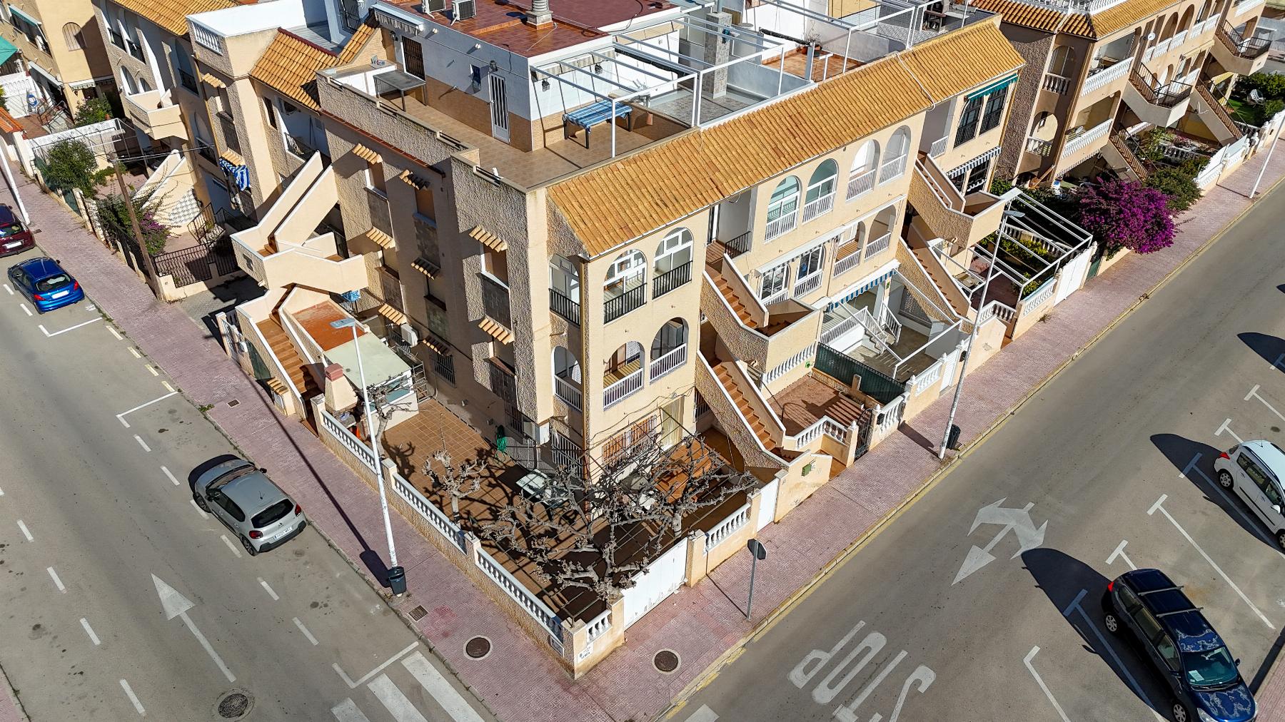 For sale - 3 Bedroom 1 Bathroom Bungalow in Torrevieja - Costa Blanca  - Alicante