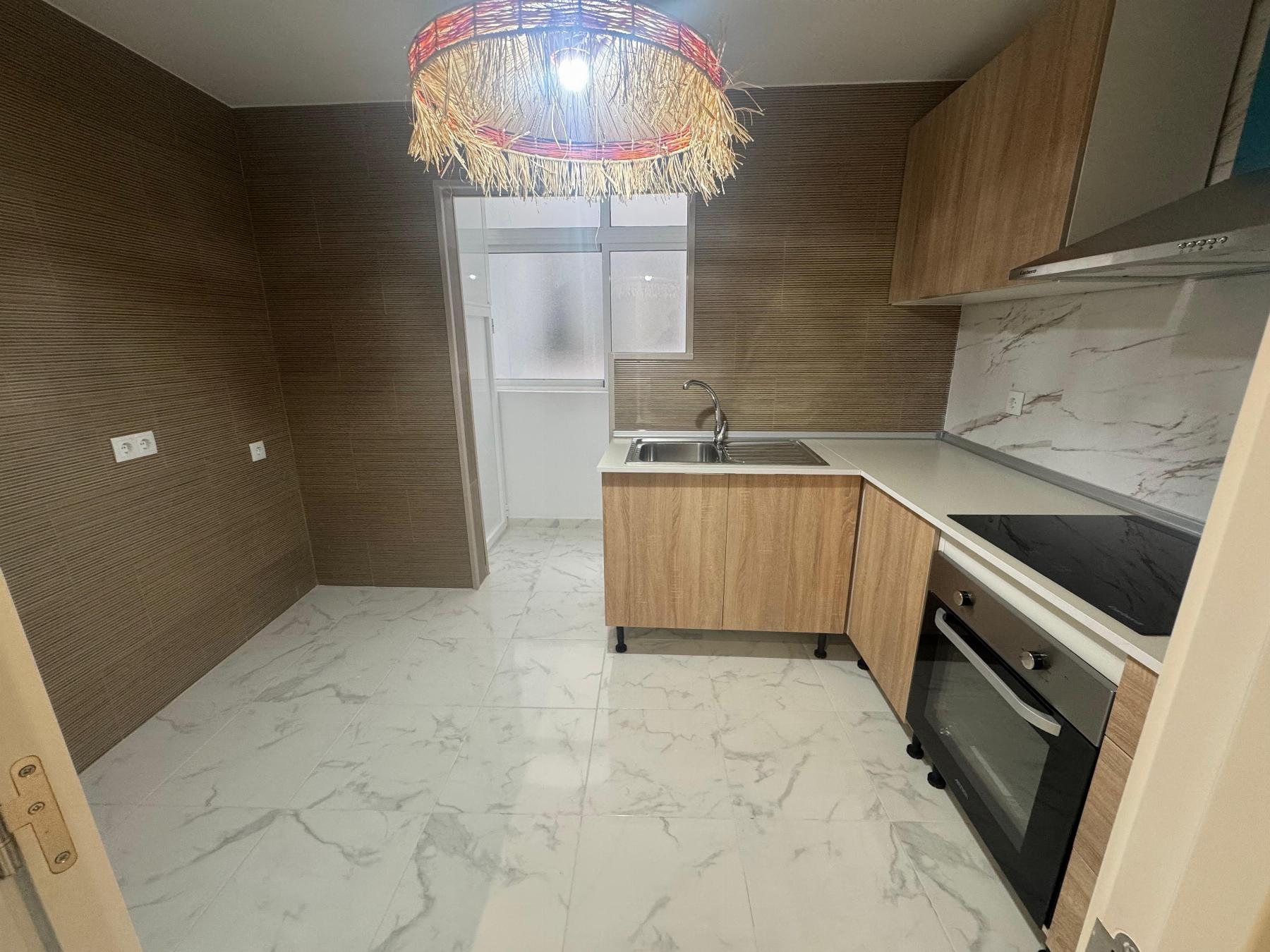 For sale - 3 Bedroom 3 Bathroom Apartment in Torrevieja - Costa Blanca  - Alicante