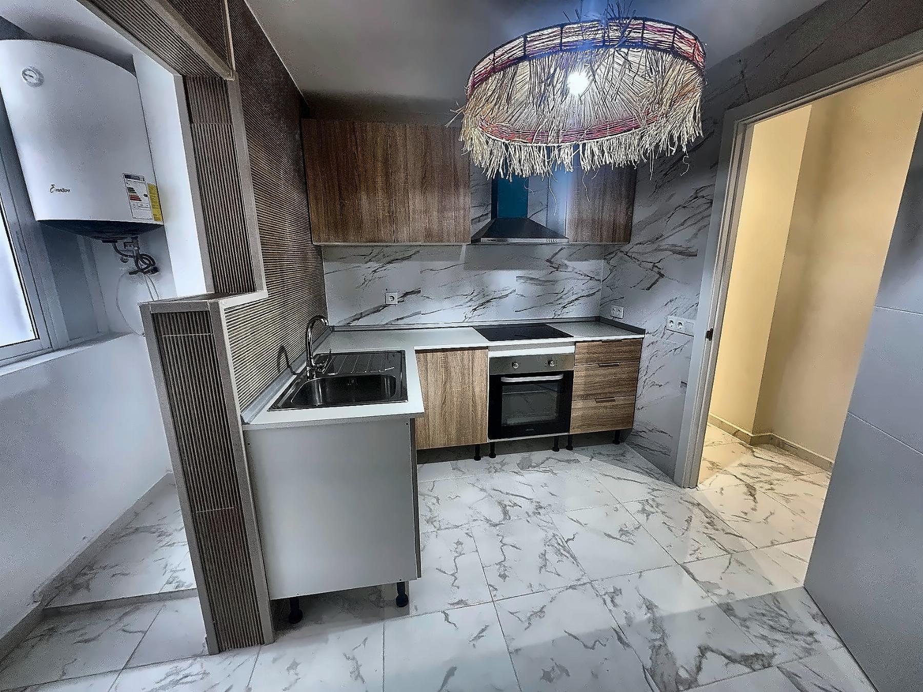 For sale - 3 Bedroom 3 Bathroom Apartment in Torrevieja - Costa Blanca  - Alicante