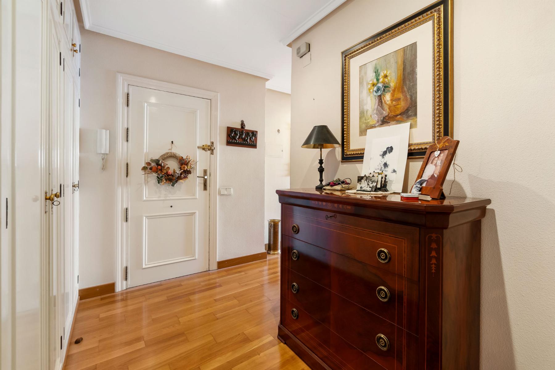 For sale - 4 Bedroom 2 Bathroom Apartment in Torrevieja - Costa Blanca  - Alicante