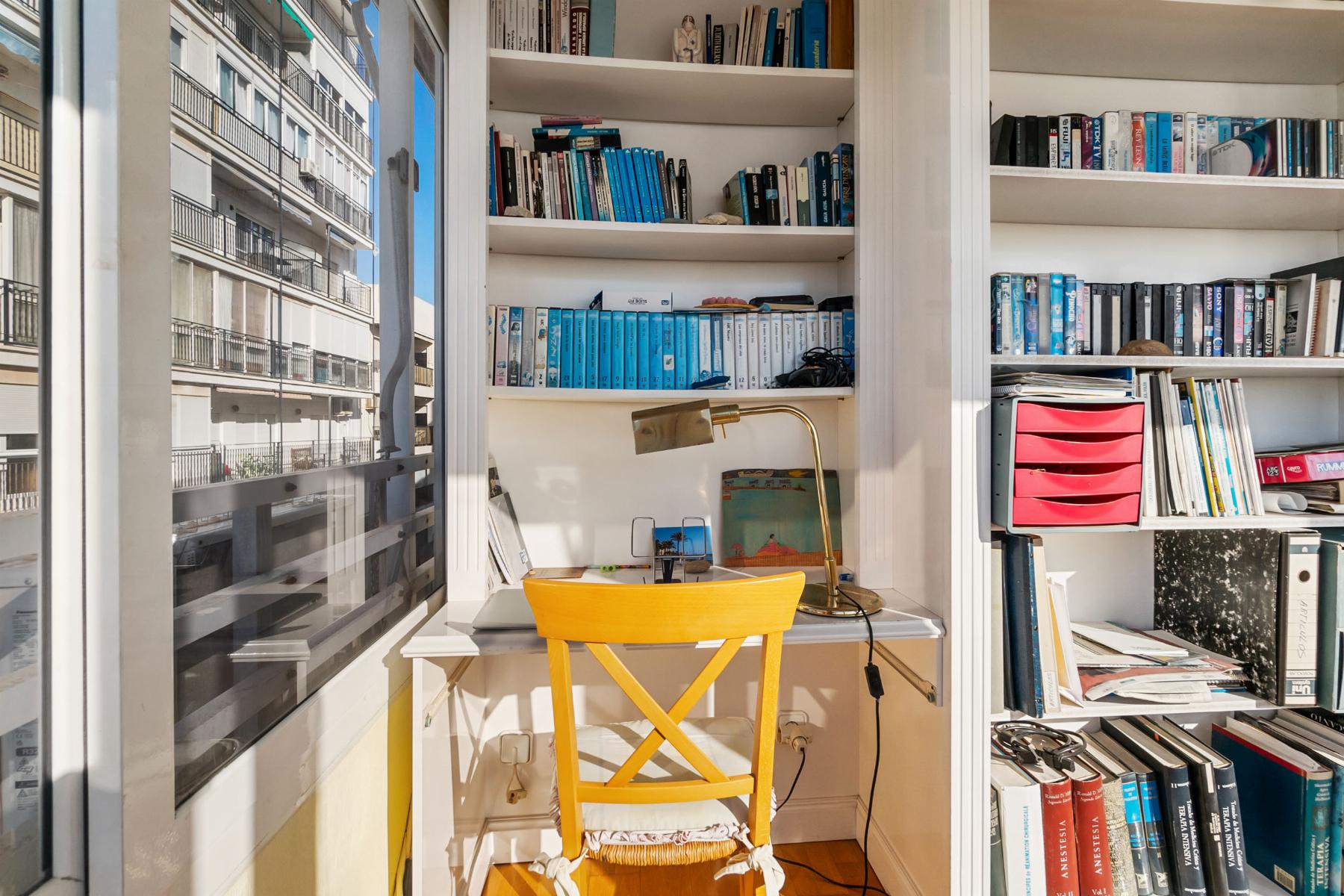 For sale - 4 Bedroom 2 Bathroom Apartment in Torrevieja - Costa Blanca  - Alicante