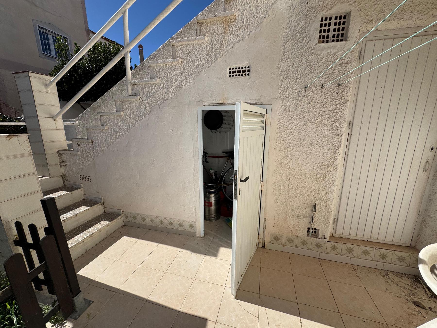 For sale - 3 Bedroom 2 Bathroom Town House in Torrevieja - Costa Blanca  - Alicante