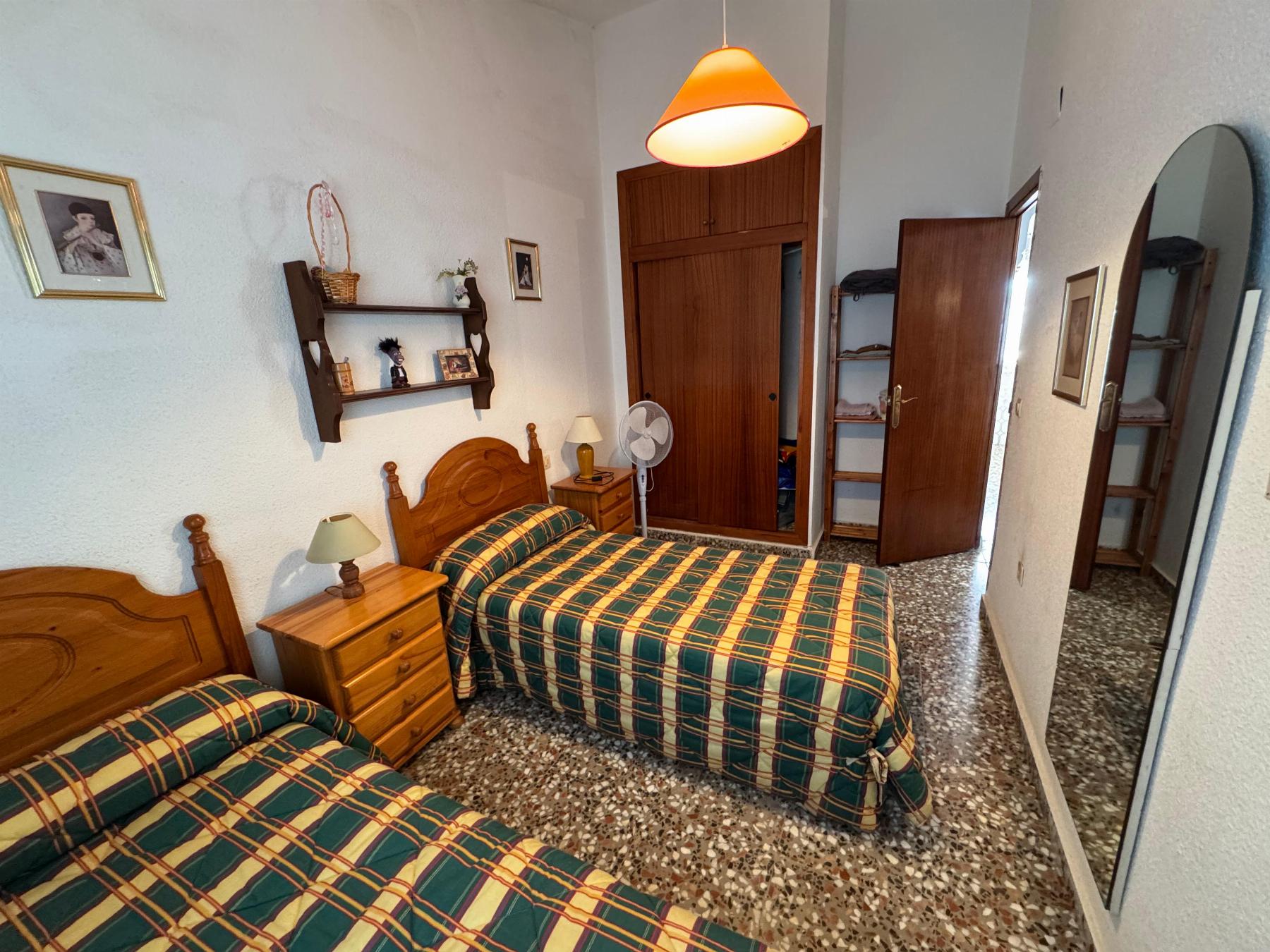 For sale - 3 Bedroom 2 Bathroom Town House in Torrevieja - Costa Blanca  - Alicante