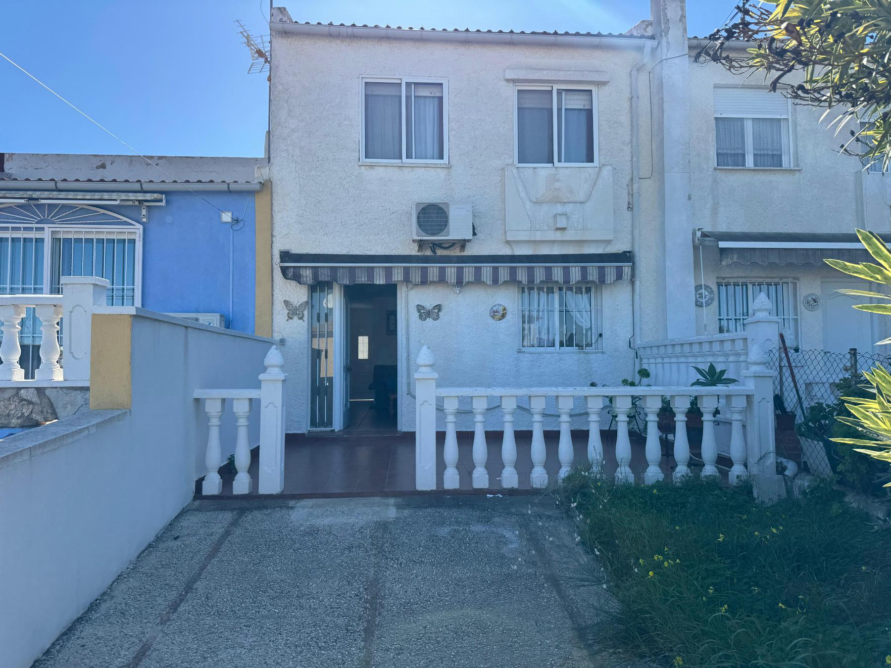 For sale - 3 Bedroom 2 Bathroom Town House in Torrevieja - Costa Blanca  - Alicante